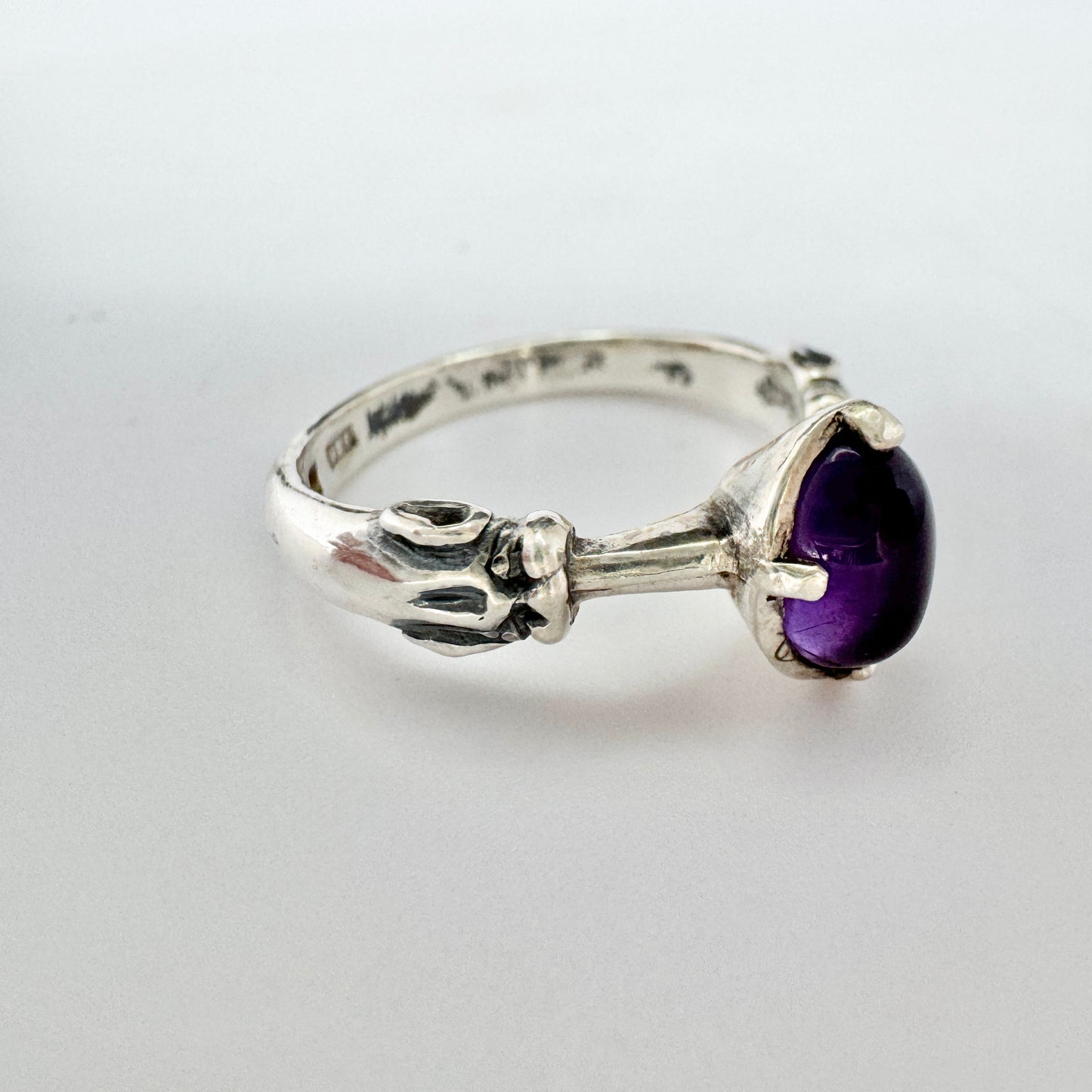 Bengt Hallberg, Sweden 1990s. Vintage Viking Copy Sterling Silver Amethyst Ring.