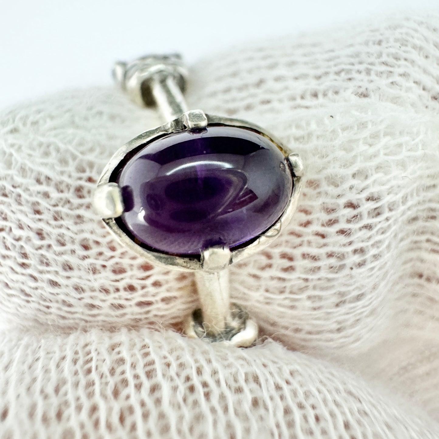 Bengt Hallberg, Sweden 1990s. Vintage Viking Copy Sterling Silver Amethyst Ring.