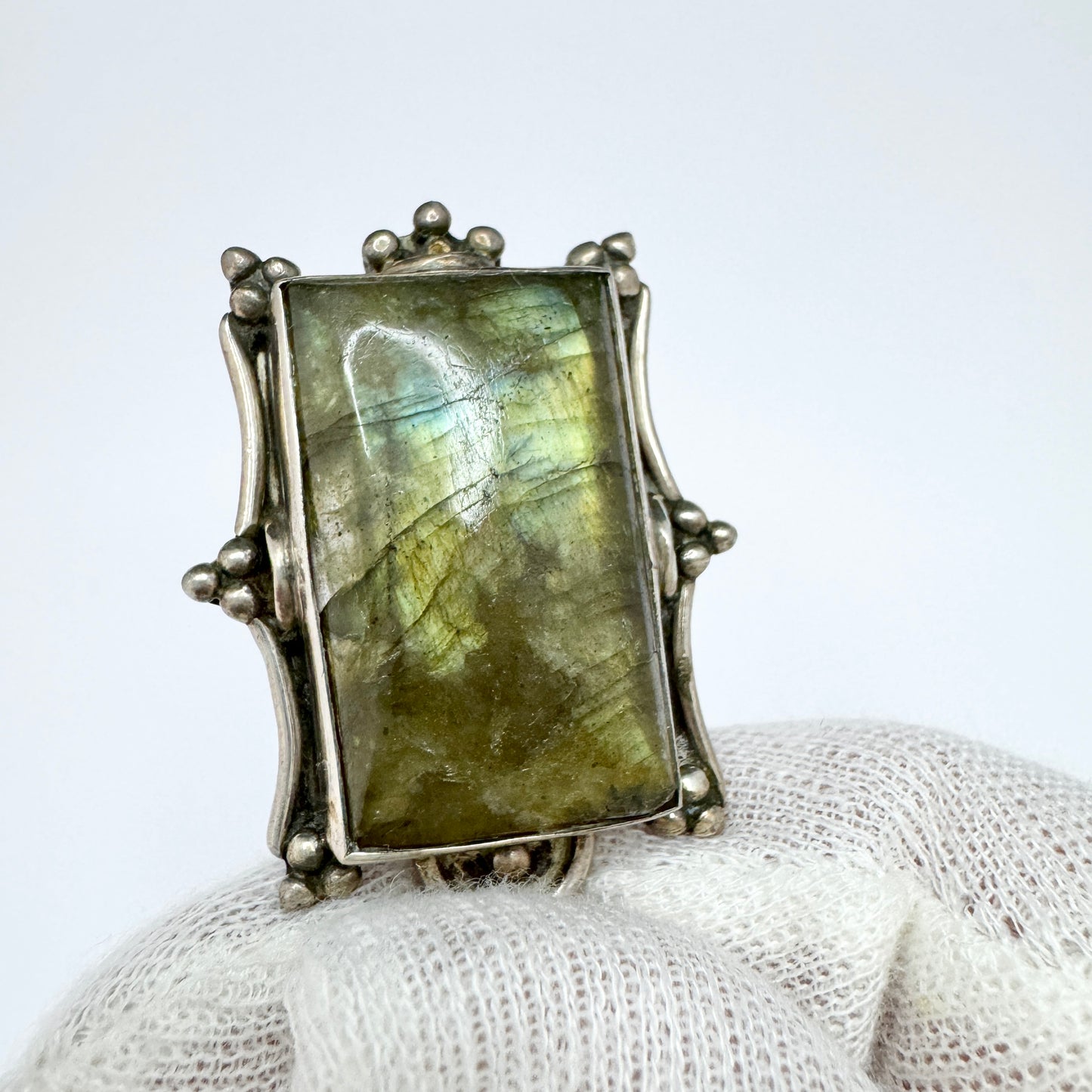 Vintage Sterling Silver Labradorite Pendant.