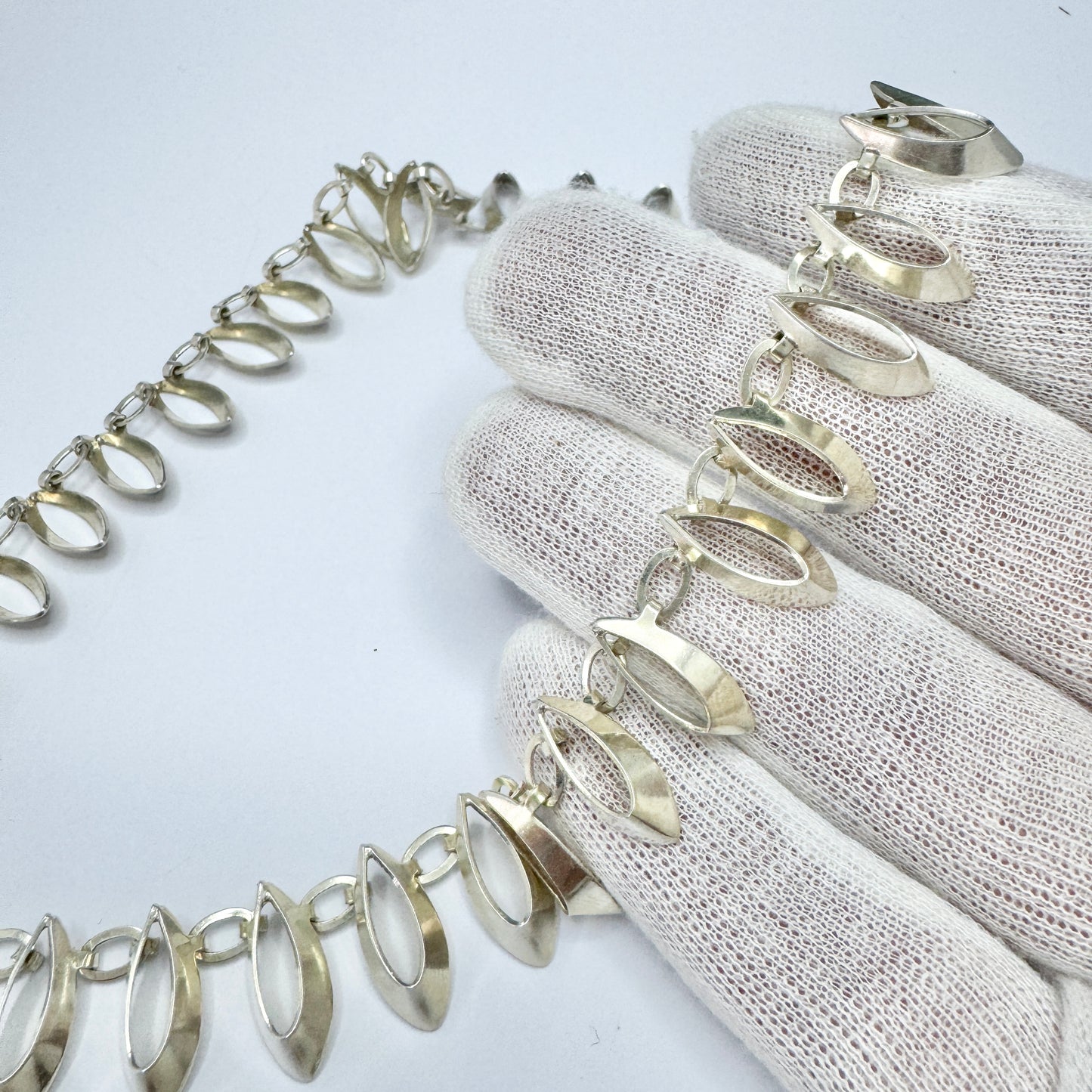 Vintage 1950s Solid Silver Necklace.