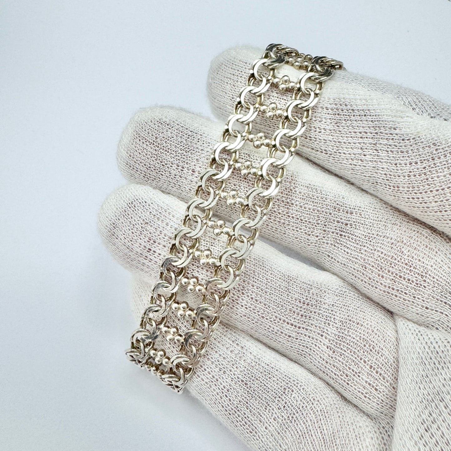 Göte Engström, Sweden 1985. Vintage Solid Silver Double Bismarck Bracelet