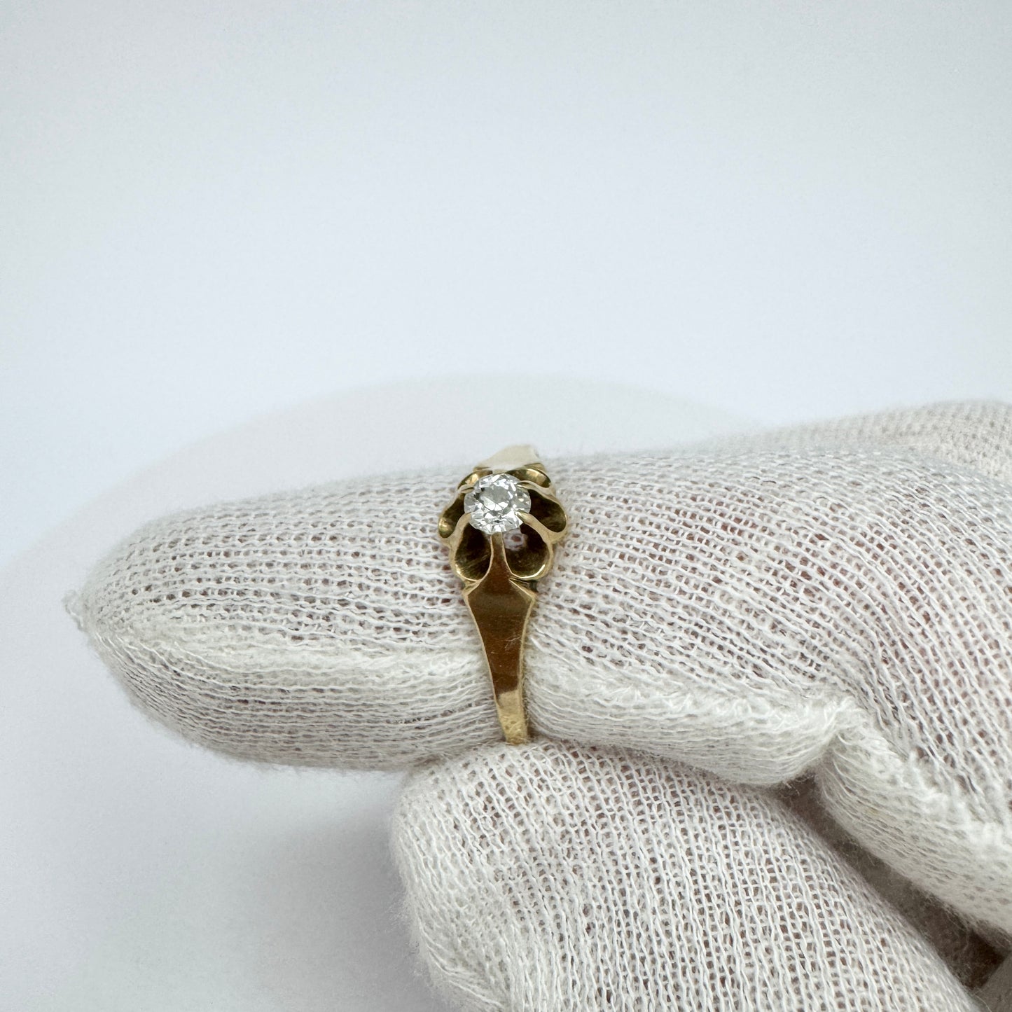 Antique early 1900s 14k Gold 0.17ct Diamond Ring.