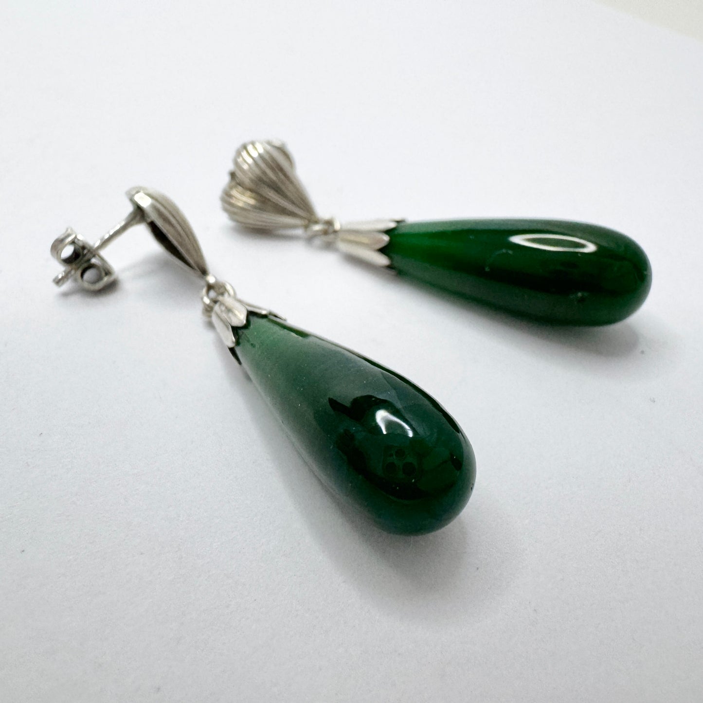 Svedboms, Sweden c 1940s. Solid Silver Deep Forest Green Agate Drop Dangle Earrings.