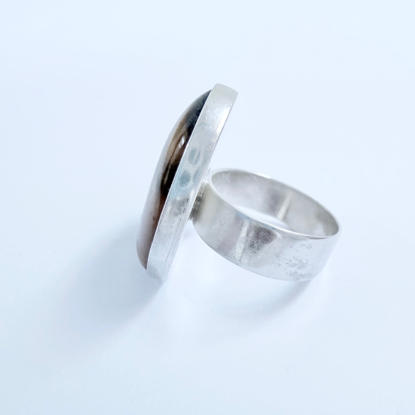 Vintage c 1960-70s Solid Slver Tiger's Eye Ring.