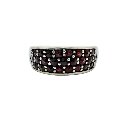 Vintage c 1940-50s. Solid Silver Garnet Ring.