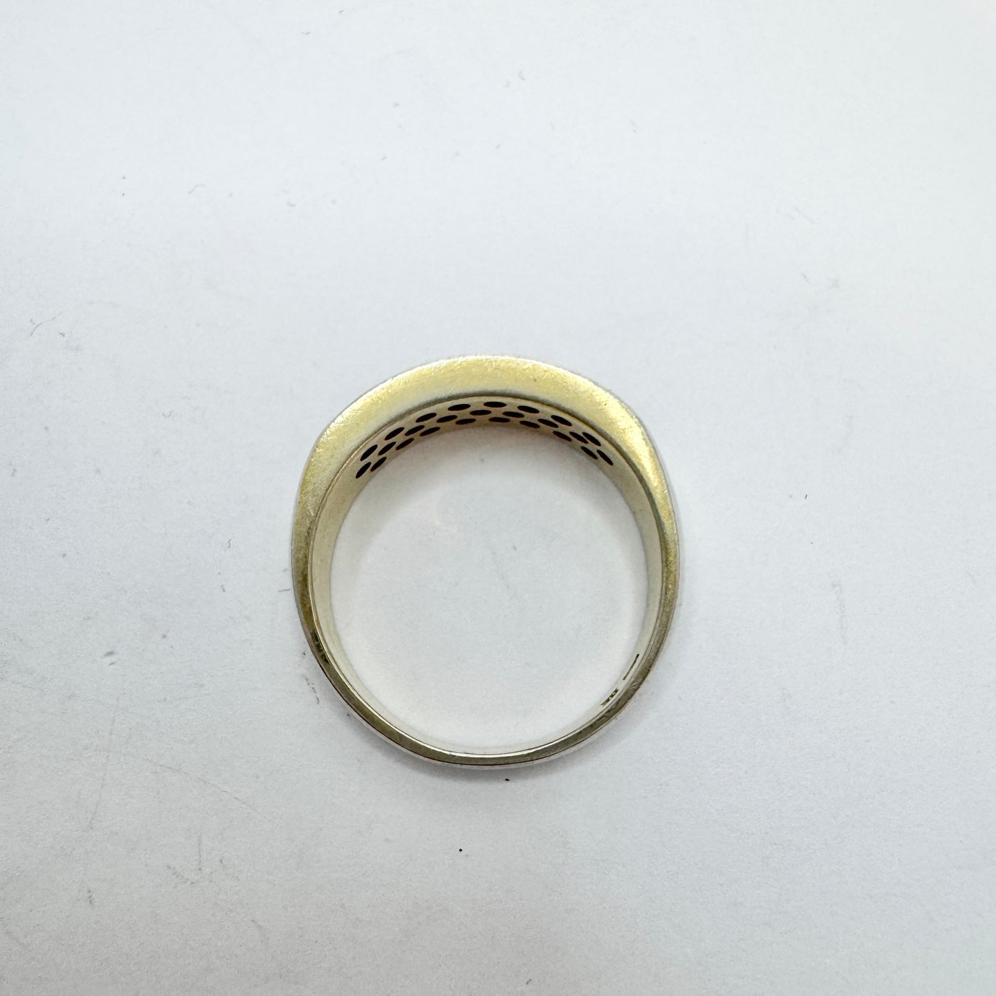 Vintage c 1940-50s. Solid Silver Garnet Ring.