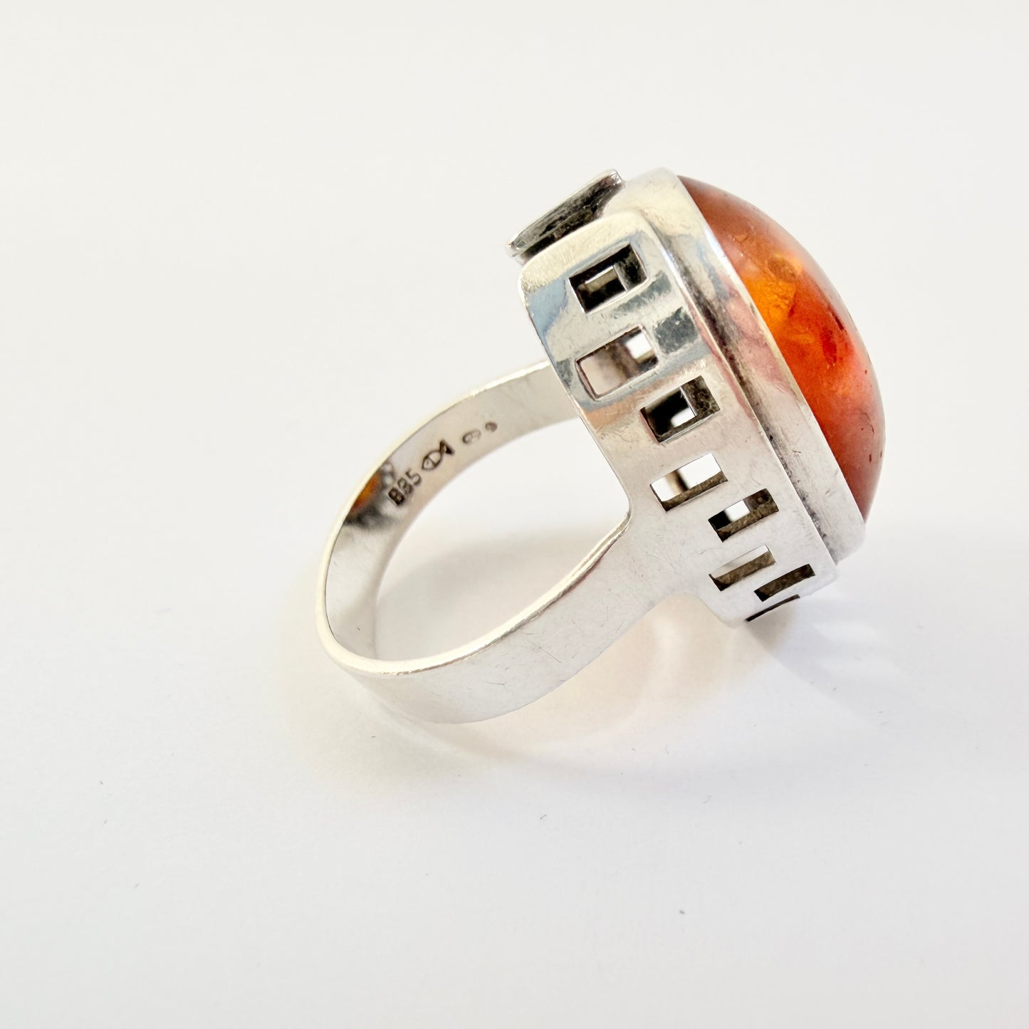 Ostsee-schmuck, Fischland ca 1970. Solid Silver Amber Ring