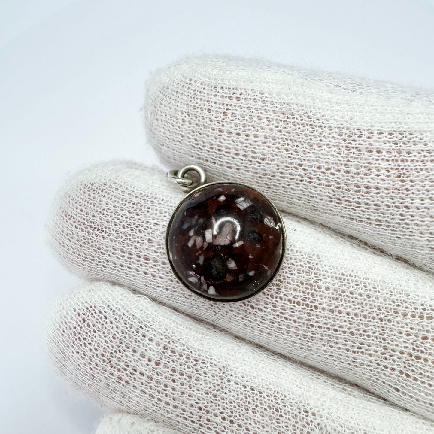 Gustaf Asp, Sweden 1973. Vintage Solid Silver Local Porphyry Pendant.