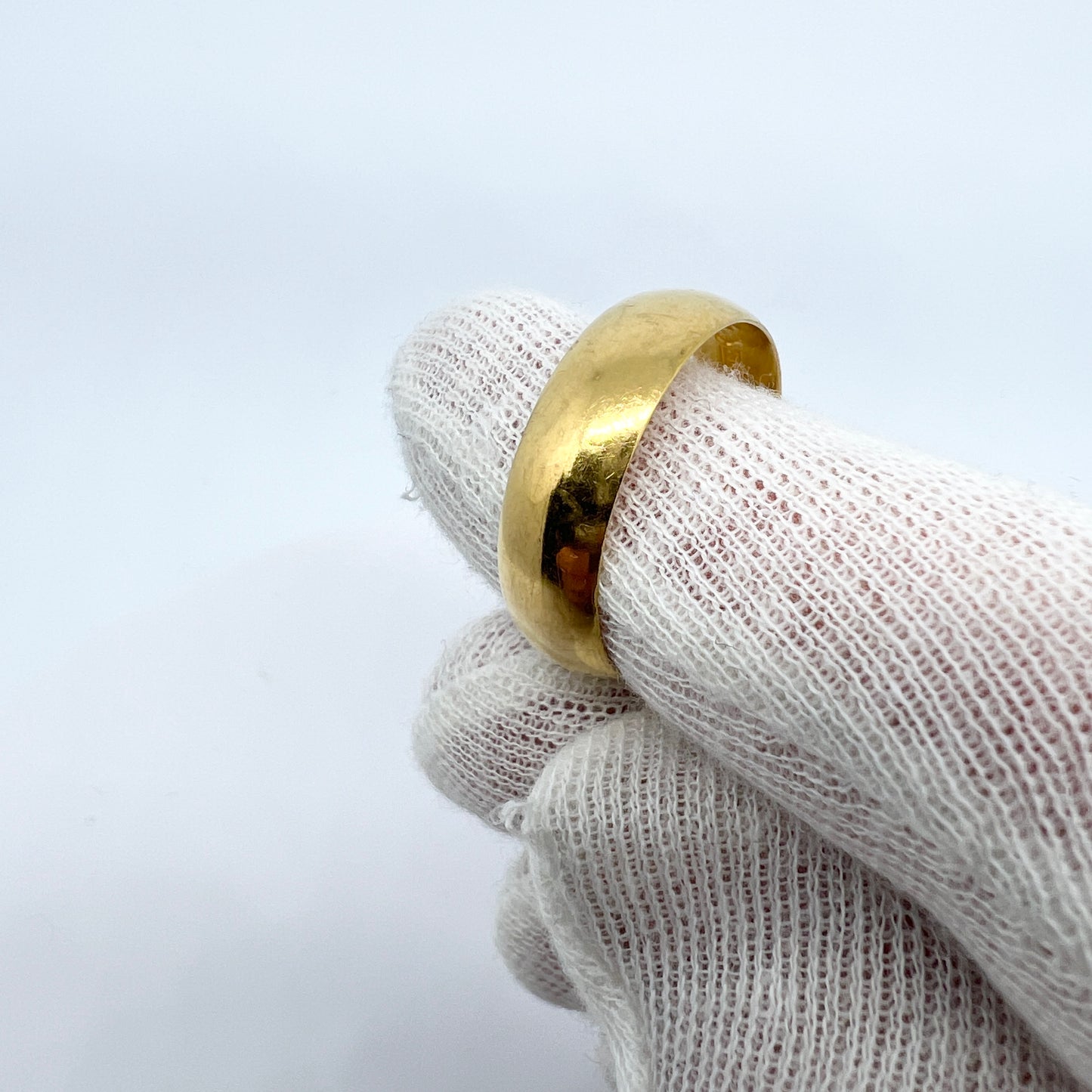 Johan Hansson, Sweden year 1900. Antique 23k Gold Men's Wedding Band Ring.