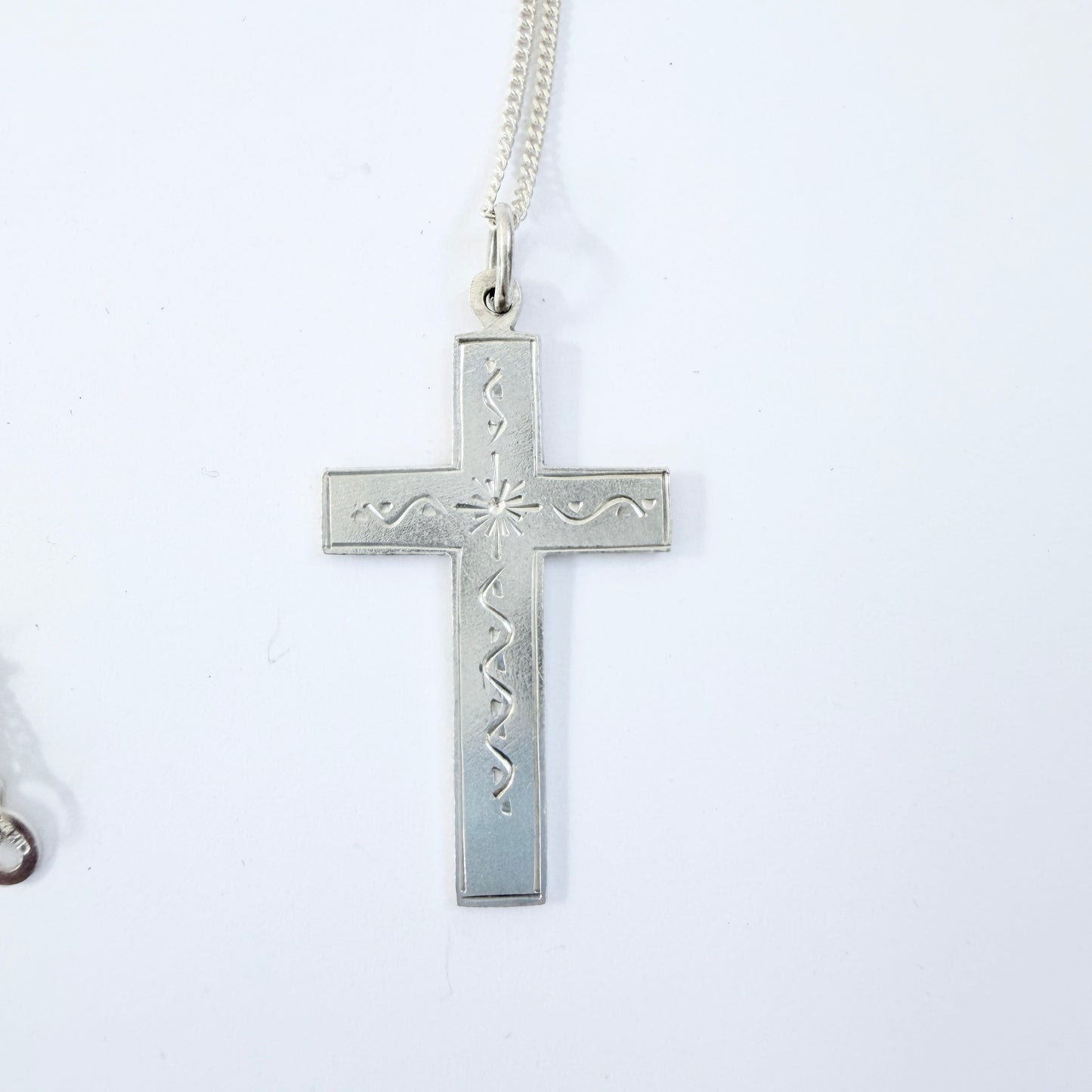 Herman Wist, Finland 1947. Vintage Solid Silver Cross Pendant Necklace.