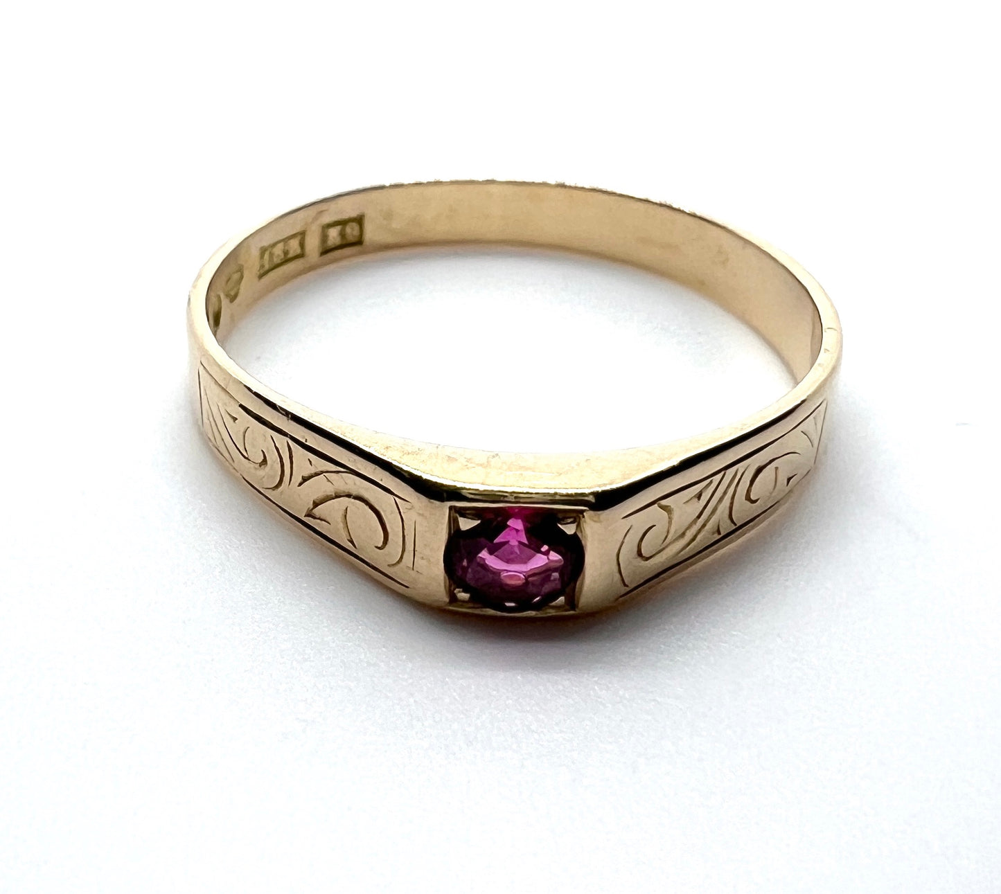 Sven Huldin, Sweden 1960. Vintage 18k Gold Synthetic Sapphire Ring.