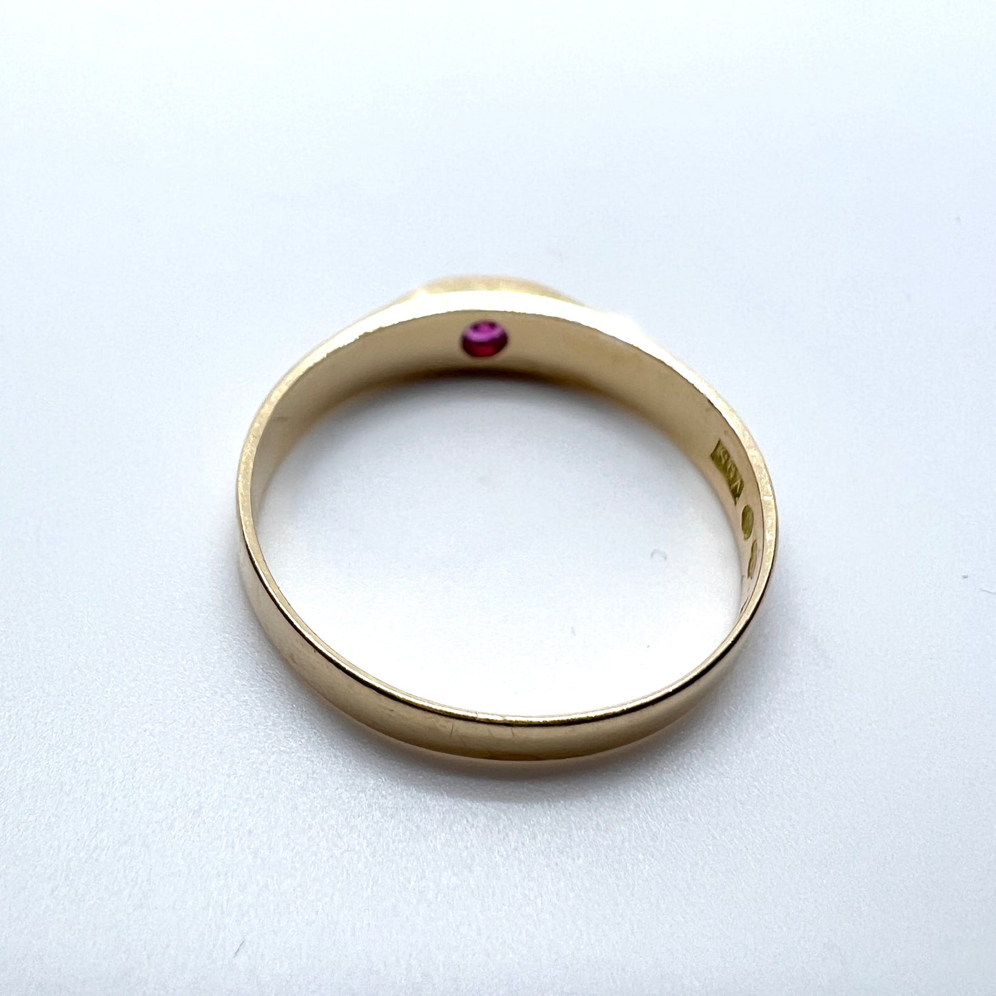 Sven Huldin, Sweden 1960. Vintage 18k Gold Synthetic Sapphire Ring.