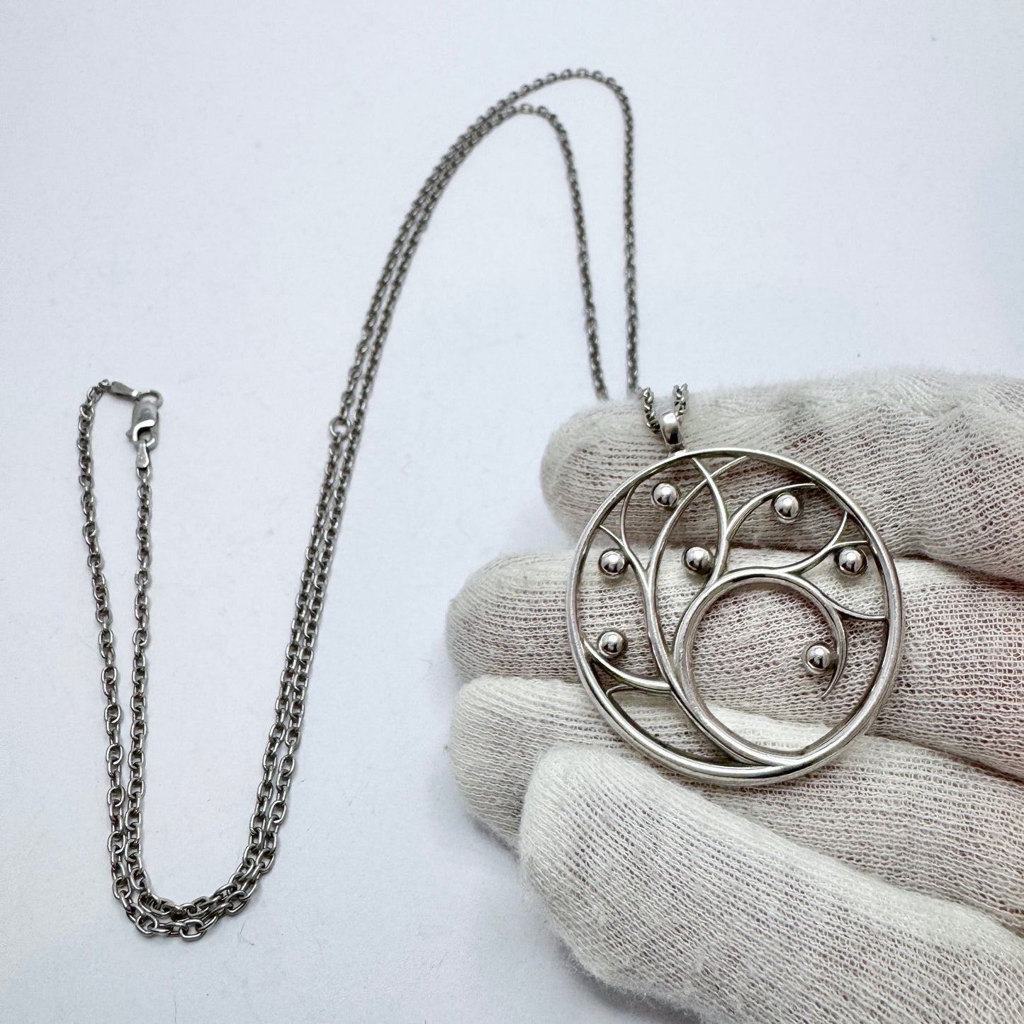 Vintage Sterling Silver Pendant Long Chain Necklace.