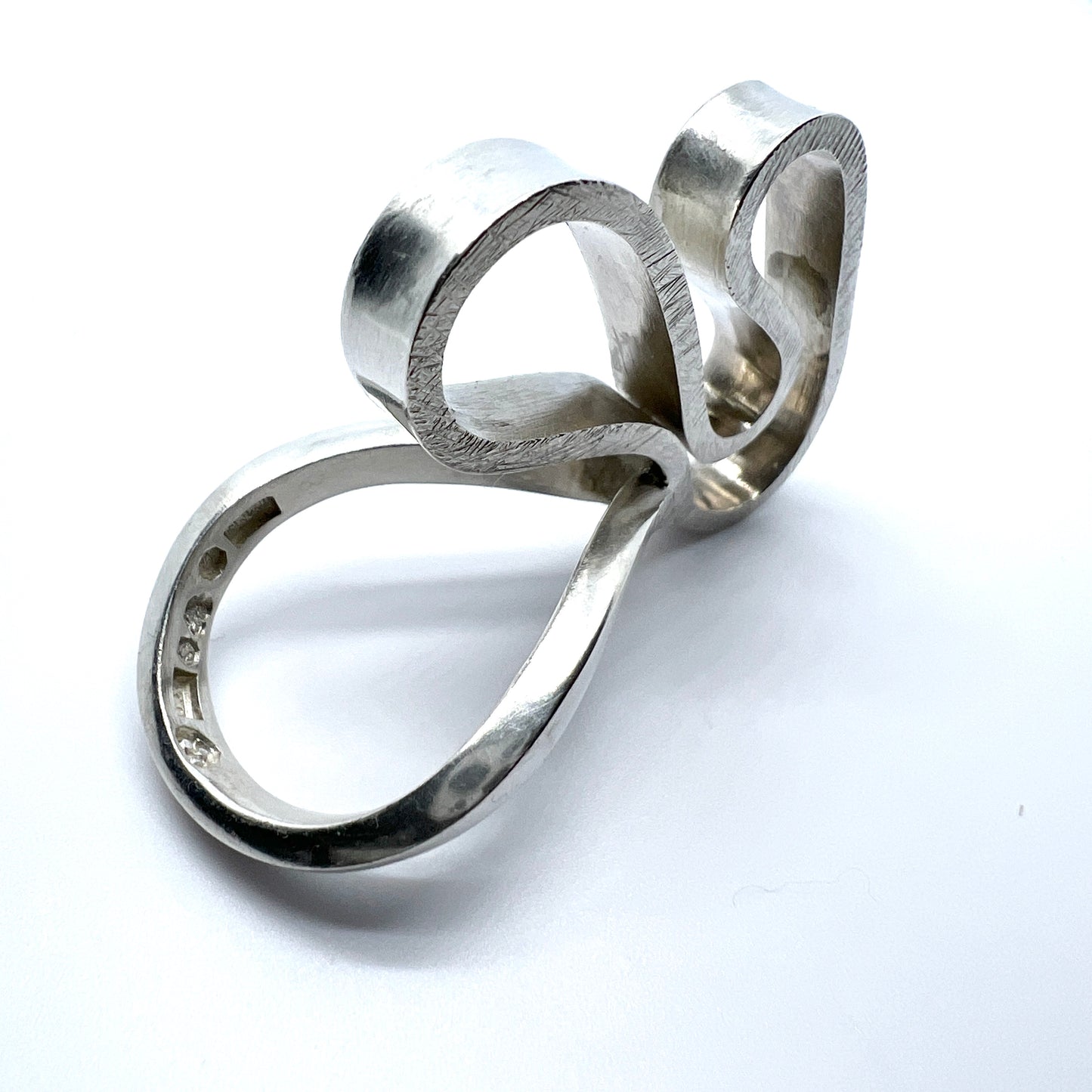 Carl Forsberg, Sweden 1972. Bold Vintage Modernist Sterling Silver Ring.