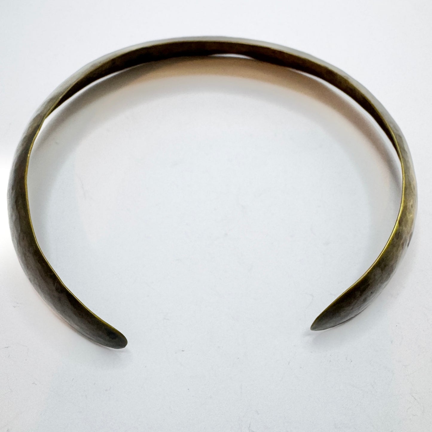 Mark Spirito, USA. Vintage Hammered Neck Cuff. Signed.
