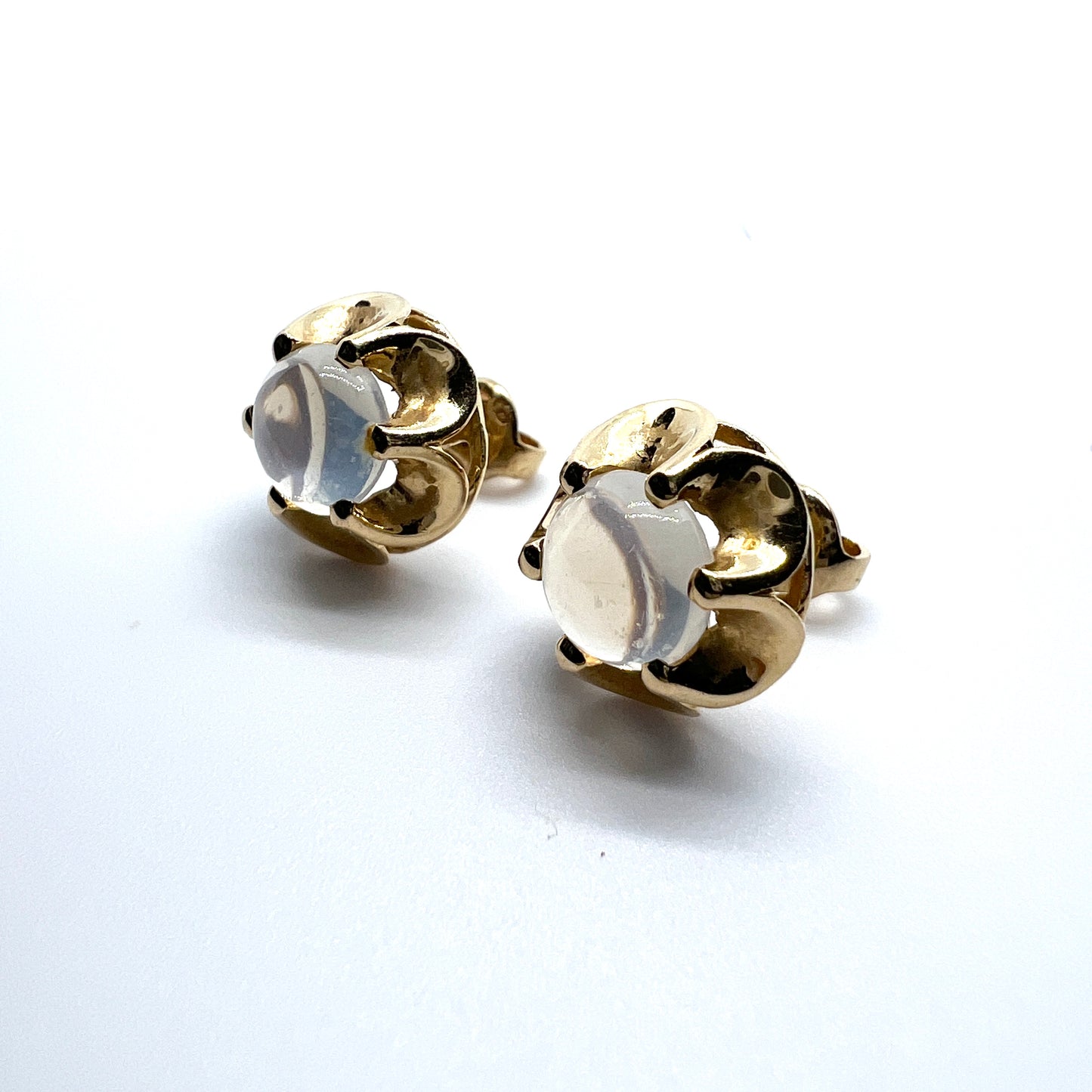 Sweden/Germany c 1930-40s. Vintage 18k Gold Moonstone Stud Earrings.