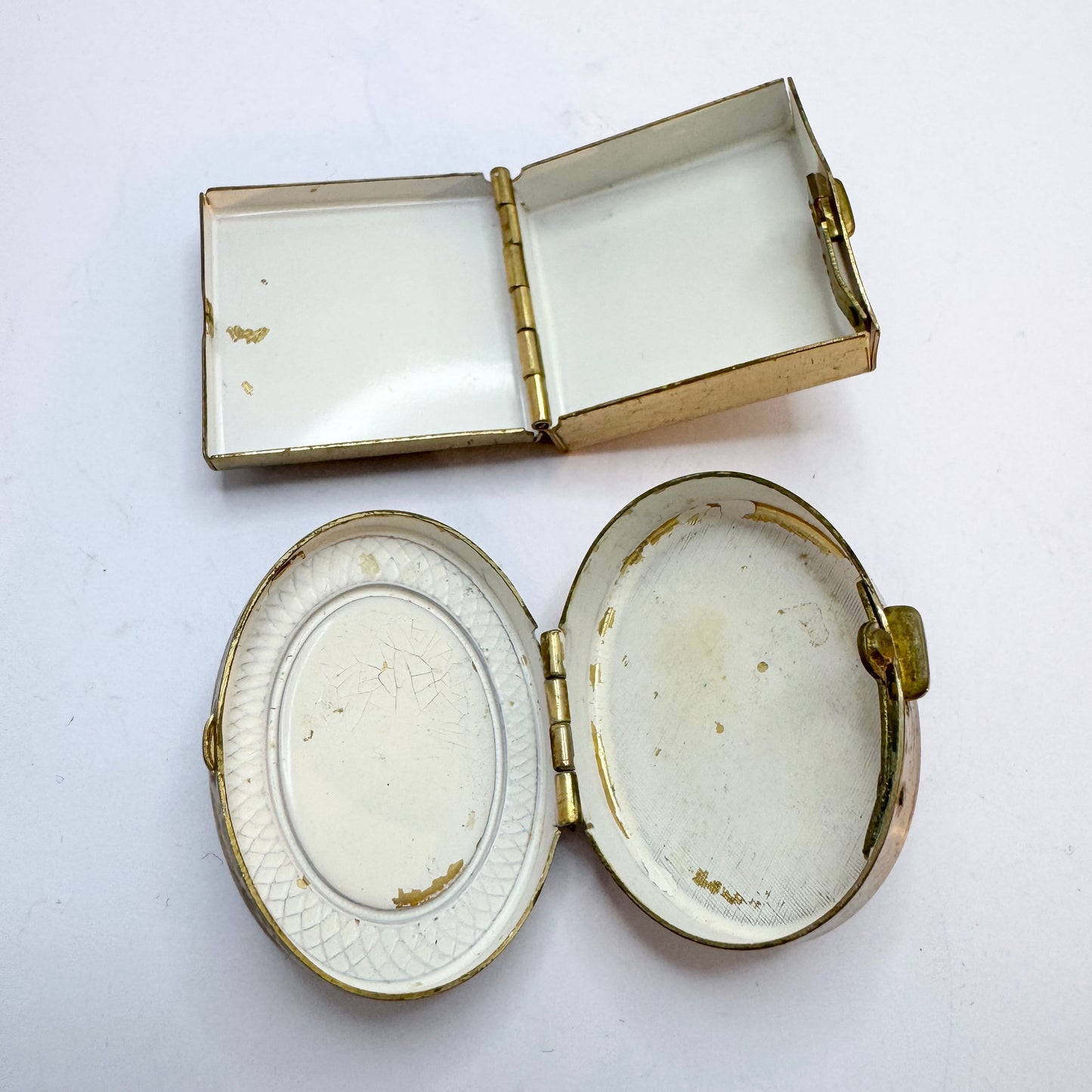 Two Vintage 1940-50s Trinket Pill Boxes.