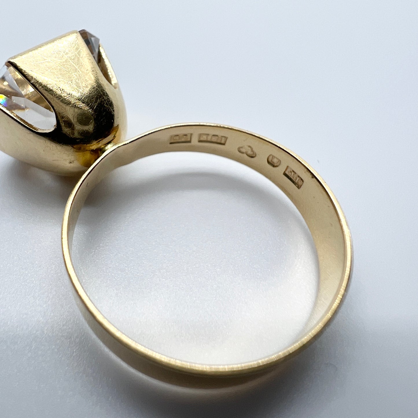 J Petersson, Sweden 1969. Vintage Modernist 18k Gold Rock Crystal Ring.