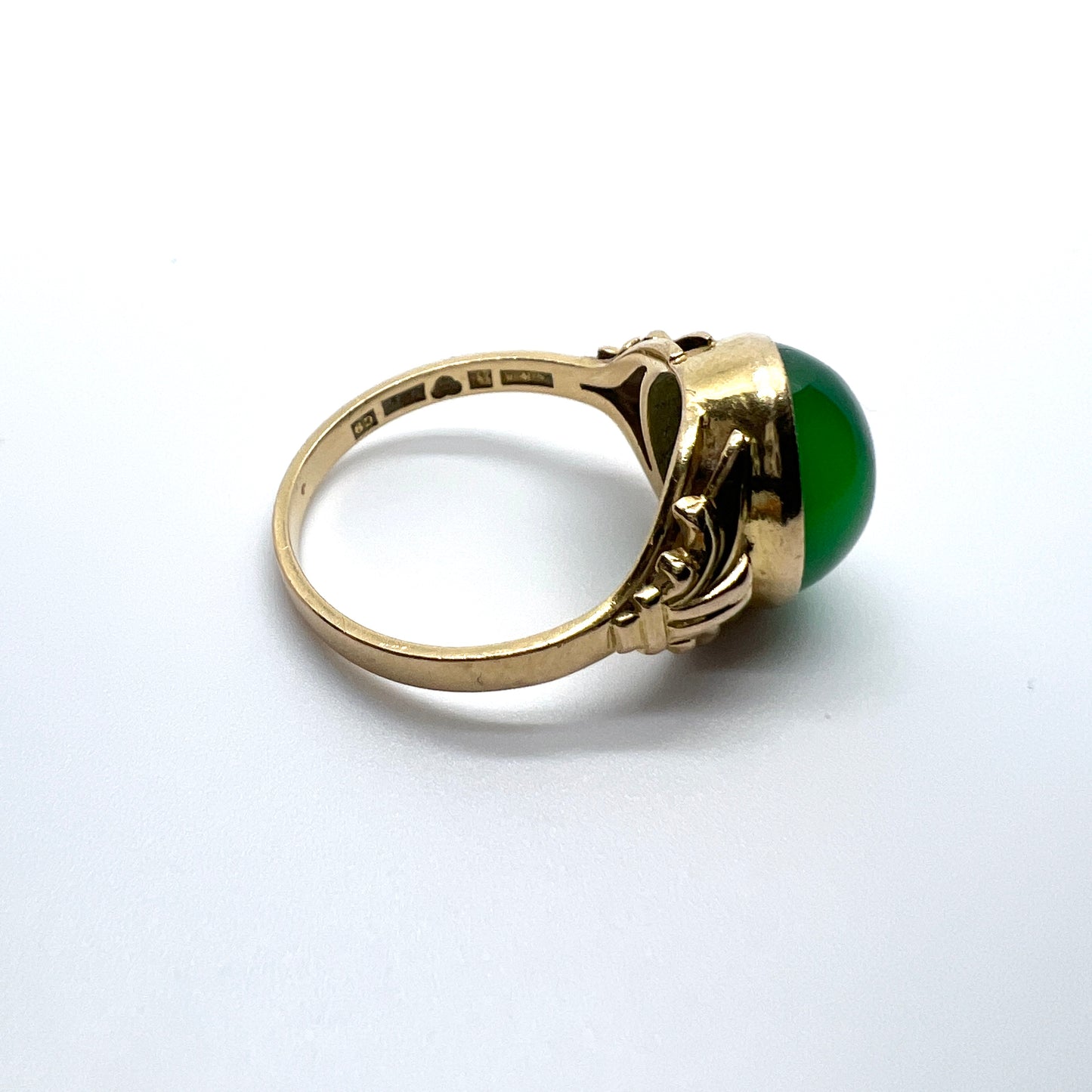 Wiktorsson, Sweden 1953. Vintage 18k Gold Chrysoprase Ring.