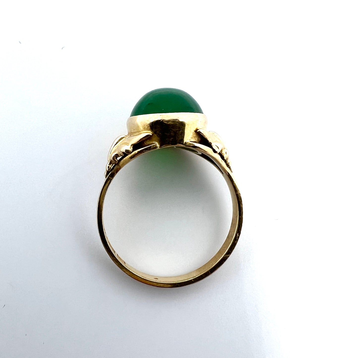 Wiktorsson, Sweden 1953. Vintage 18k Gold Chrysoprase Ring.