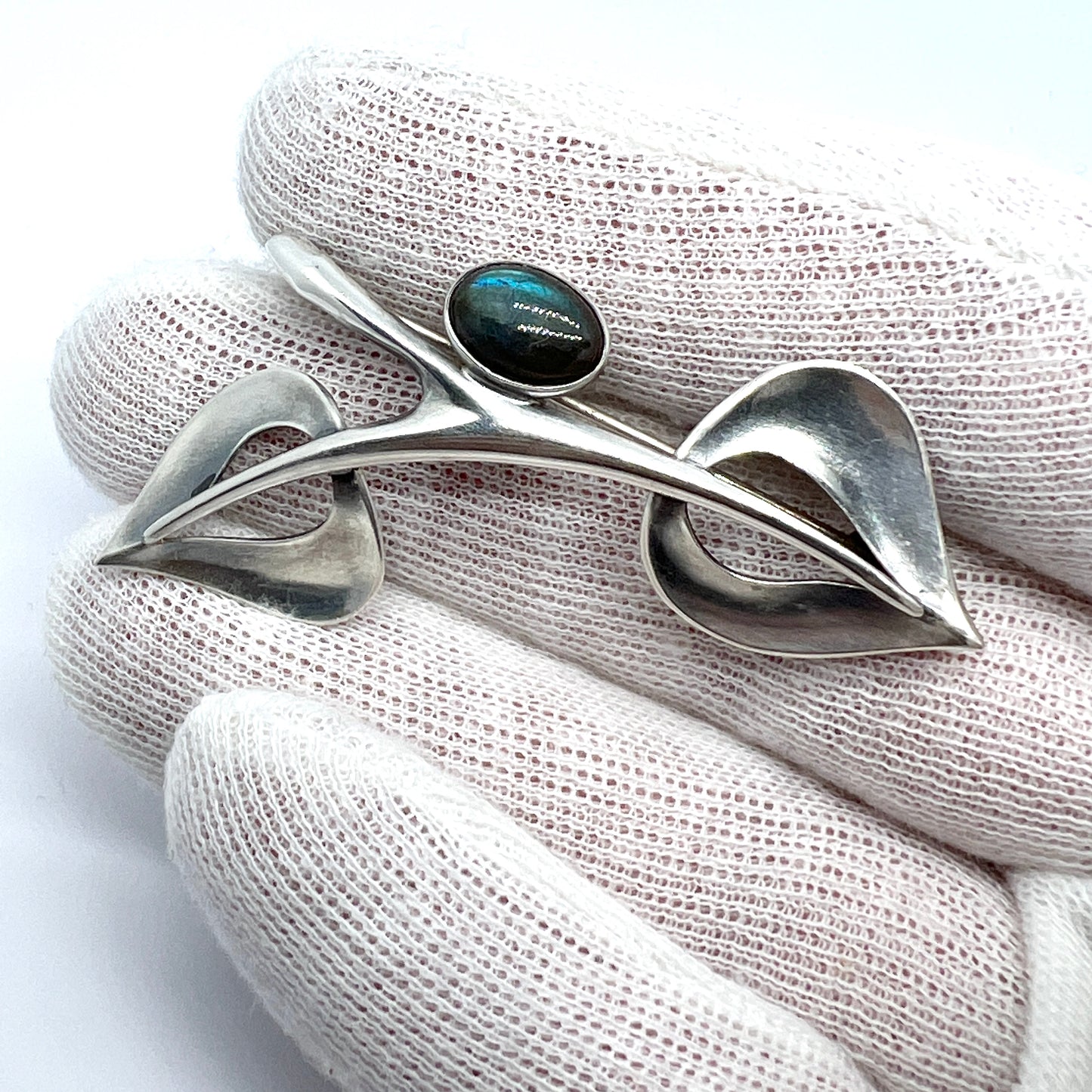 Elis Kauppi, Kupittaan Kulta Finland 1960s. Solid Silver Spectrolite Brooch.