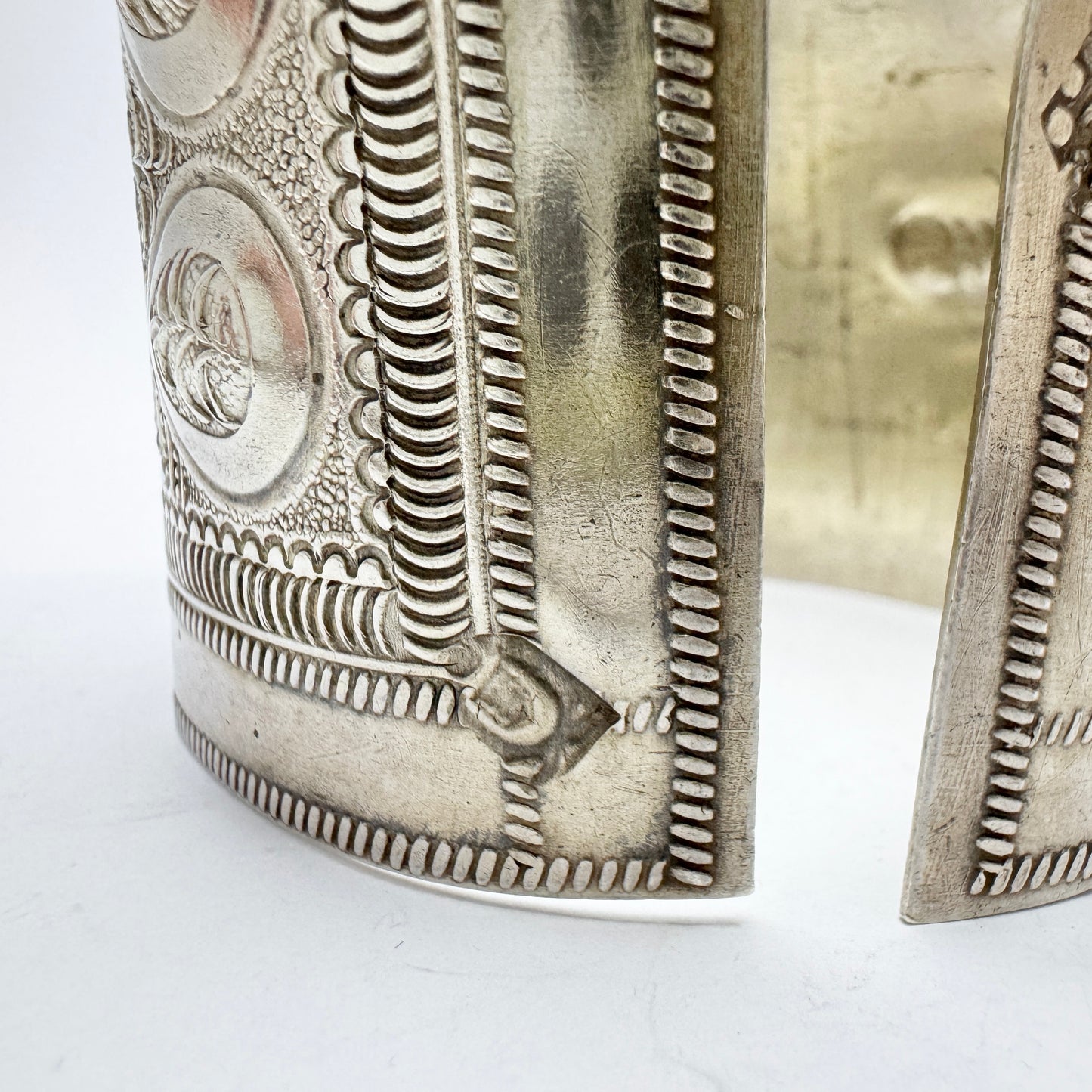 North Africa. Chunky 106gram Vintage Solid Silver Fish Flower Cuff Bracelet.