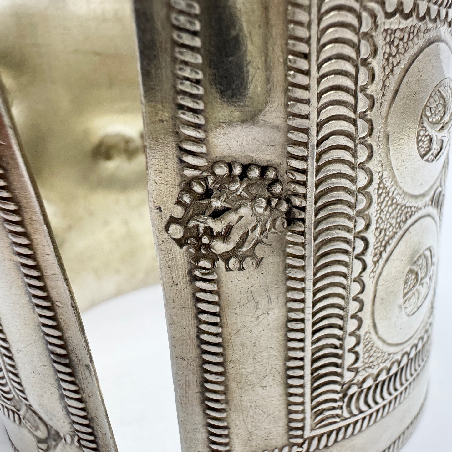 North Africa. Chunky 106gram Vintage Solid Silver Fish Flower Cuff Bracelet.