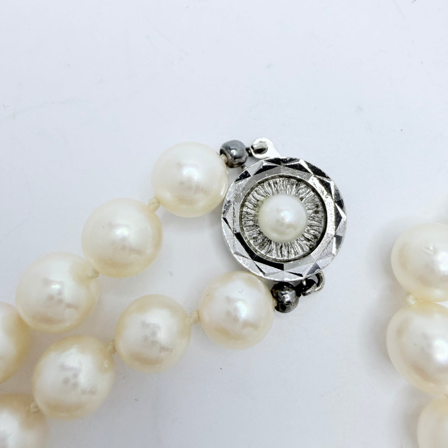 JKa Köhle, Germany. Vintage 7.5mm Pearl Silver Clasp Necklace