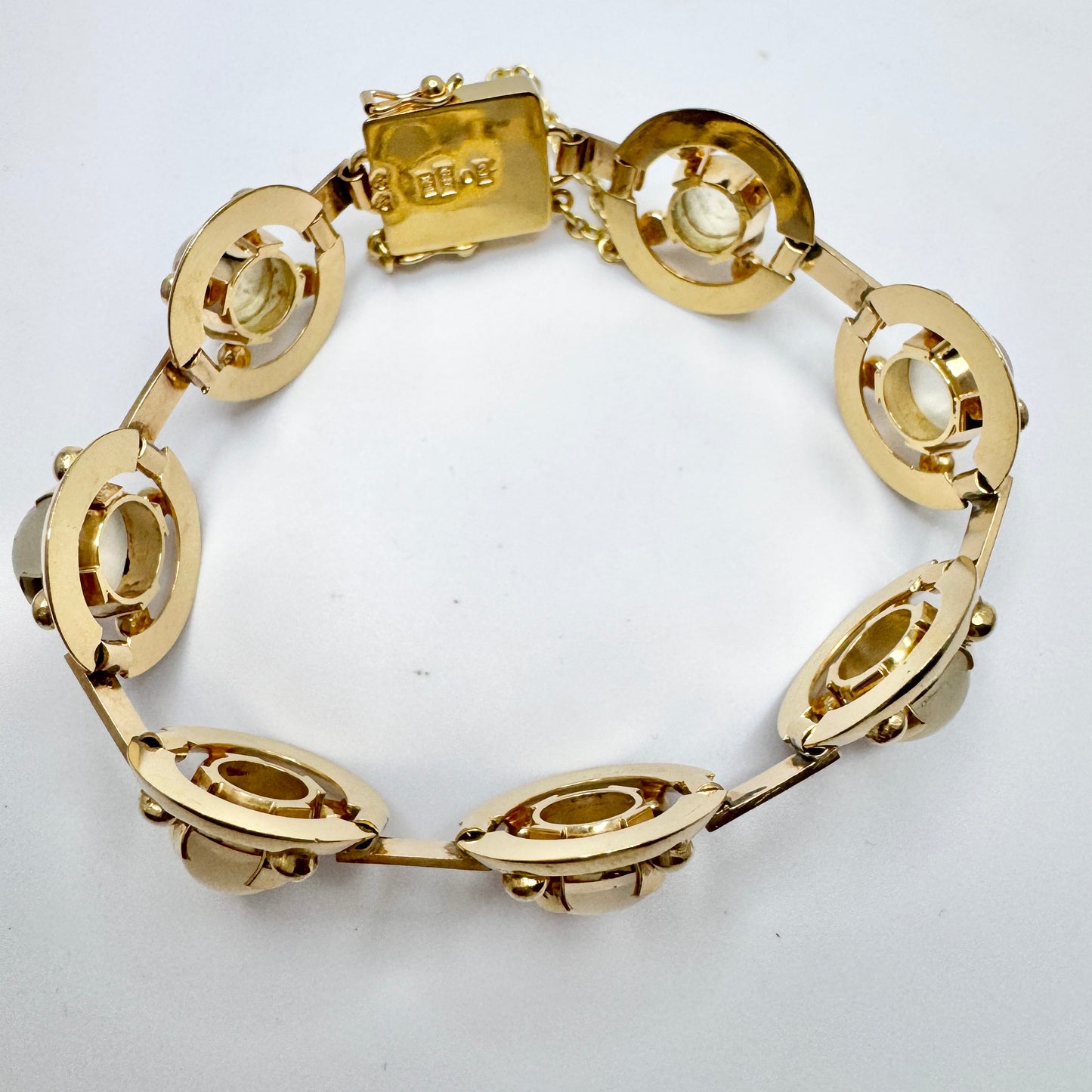 Smycka, Sweden 1973. Vintage 18k Gold Moonstone Bracelet. 52gram