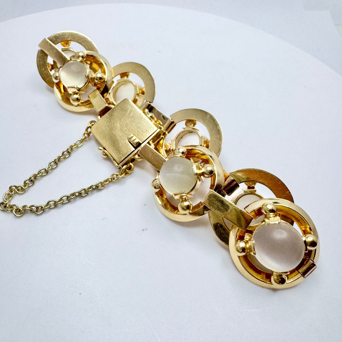 Smycka, Sweden 1973. Vintage 18k Gold Moonstone Bracelet. 52gram