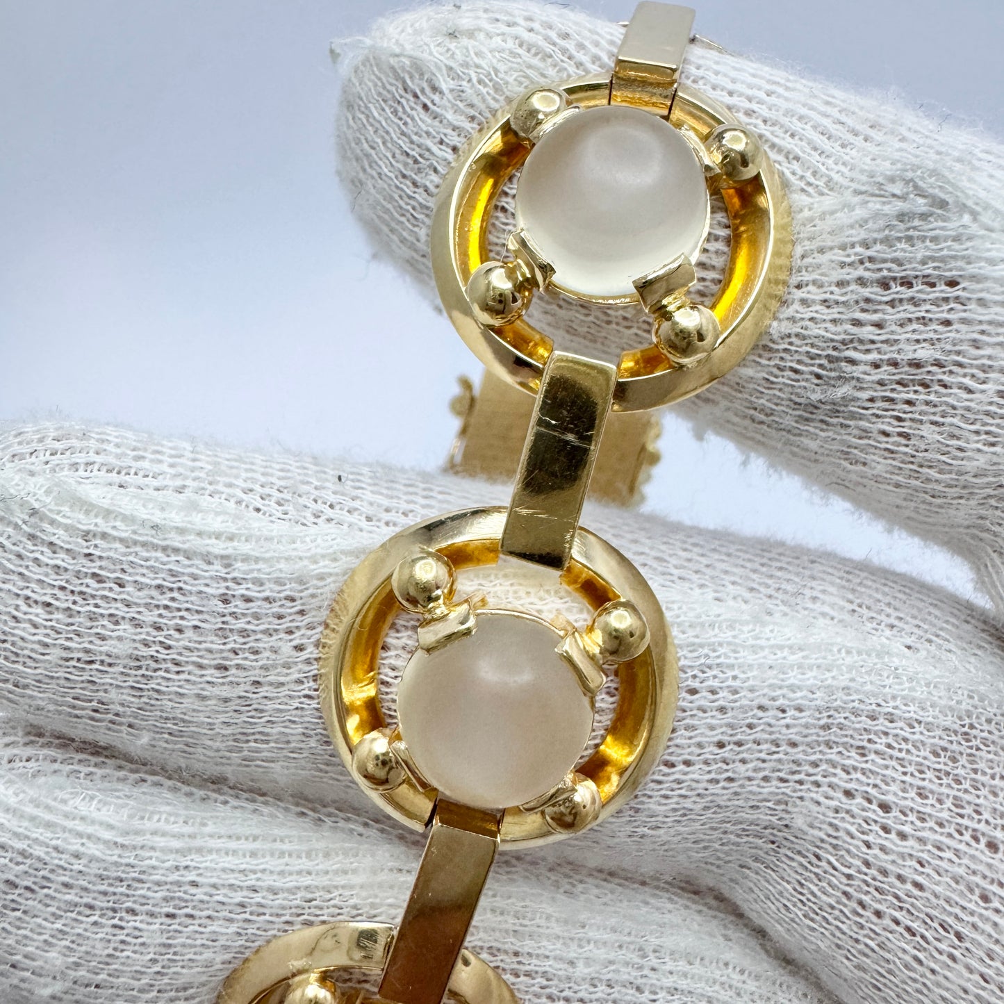 Smycka, Sweden 1973. Vintage 18k Gold Moonstone Bracelet. 52gram