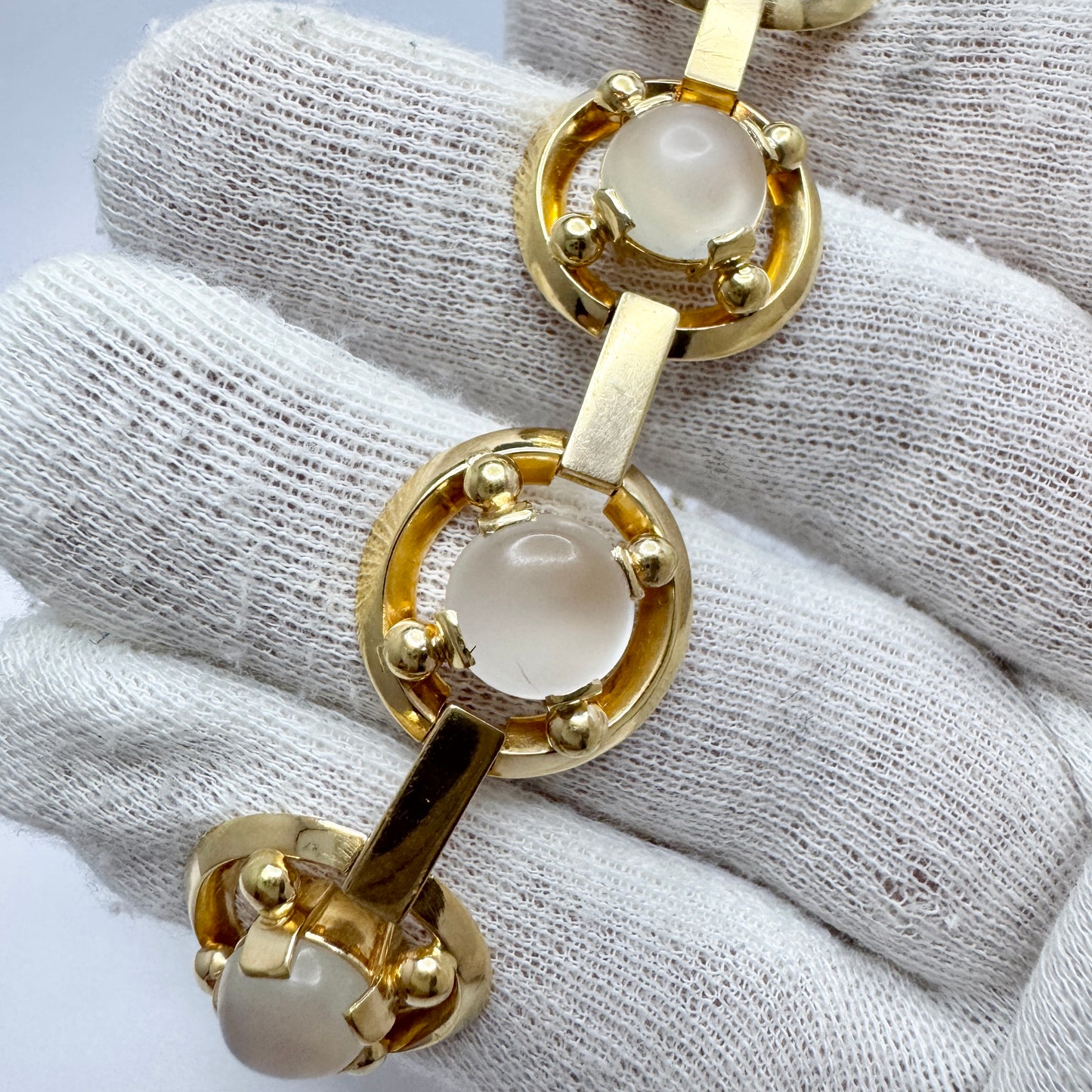 Smycka, Sweden 1973. Vintage 18k Gold Moonstone Bracelet. 52gram