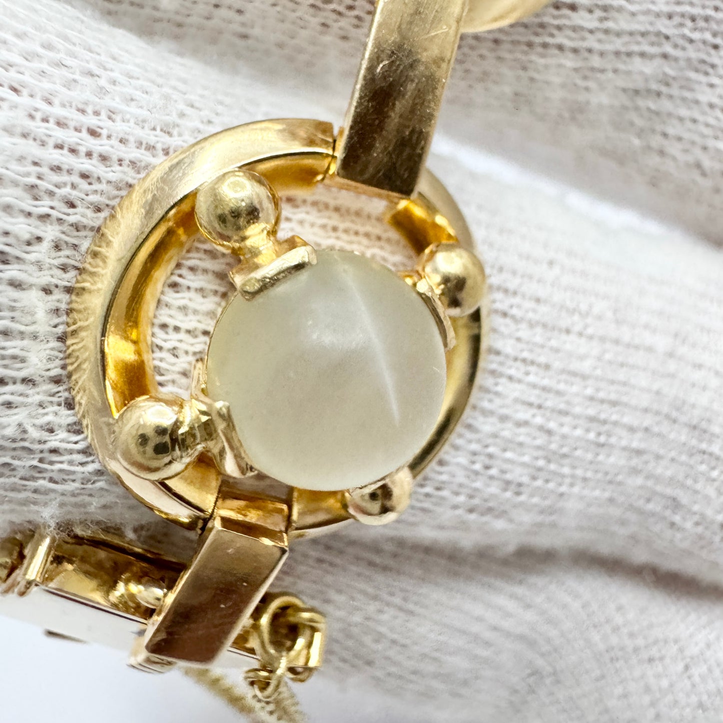 Smycka, Sweden 1973. Vintage 18k Gold Moonstone Bracelet. 52gram