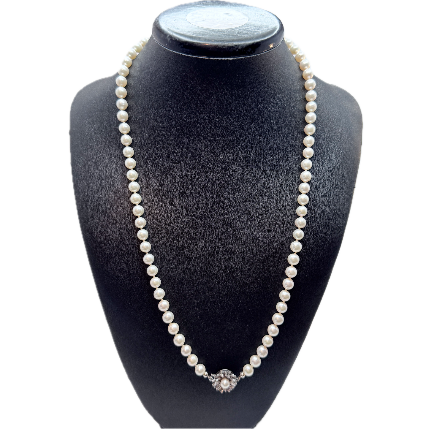 JKa Köhle, Germany. Vintage Pearl Sterling Clasp Necklace.