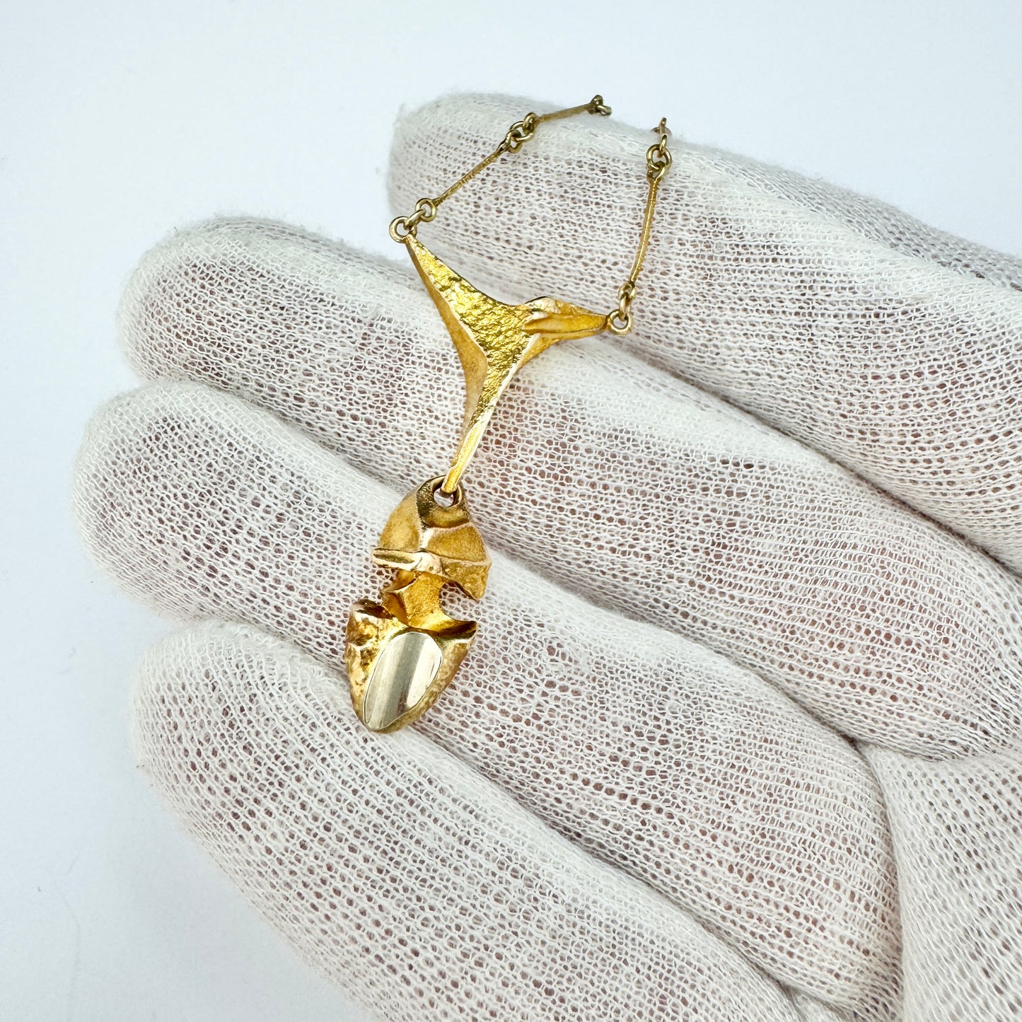 Bjorn Weckstrom for Lapponia, Finland 1978. Vintage 14k Gold Platinum Pendant Necklace. Design: Kaira.