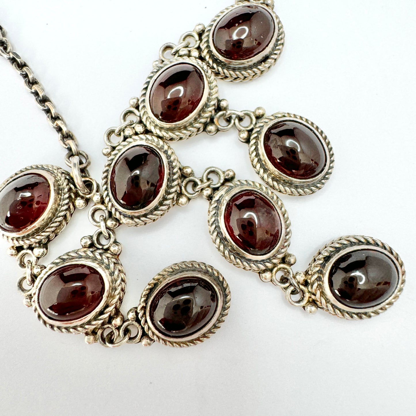 Vintage Sterling Silver Garnet Festoon Necklace.