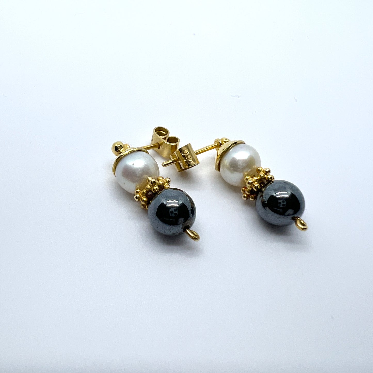 Vintage 18k Gold Pearl Hematite Earrings.