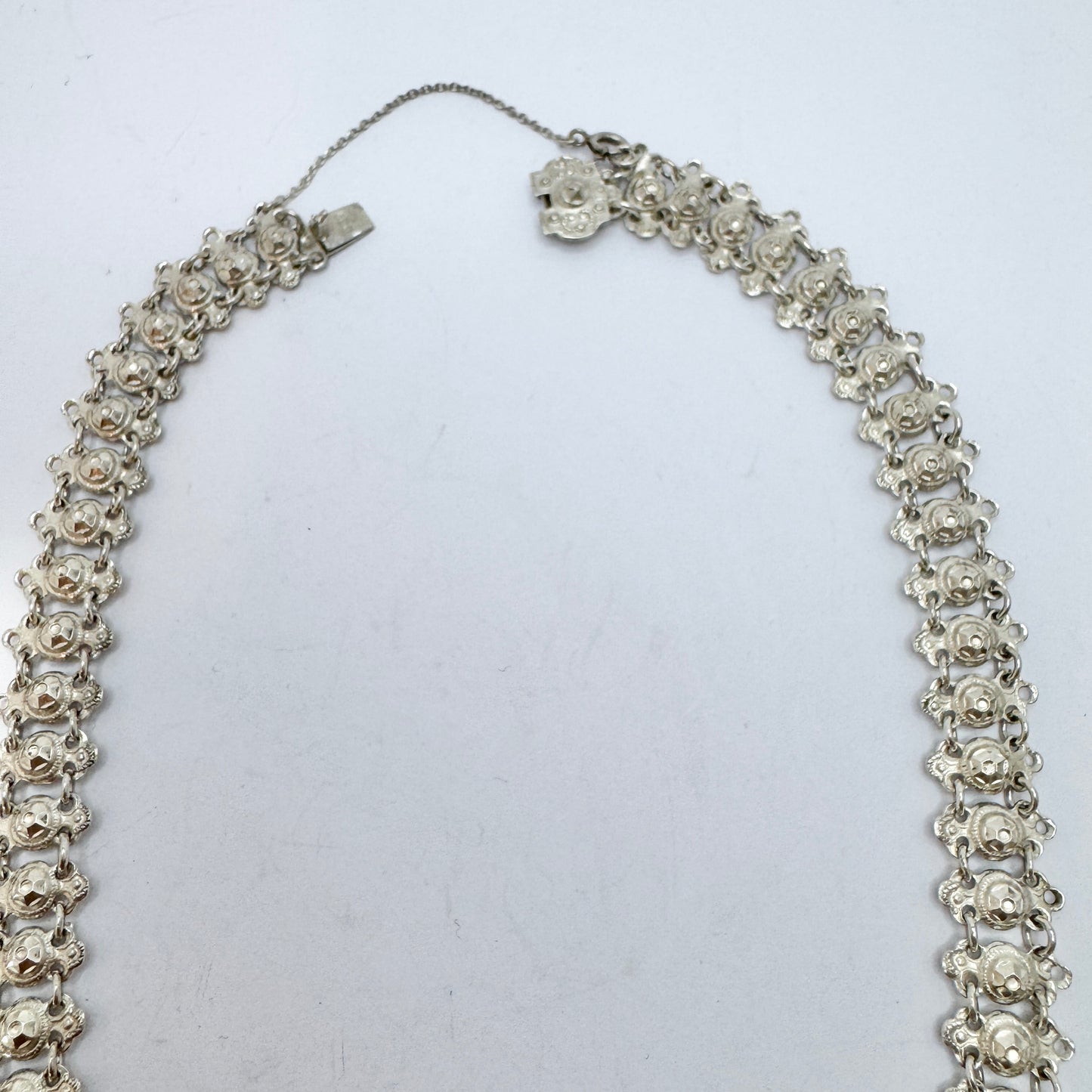 Early 1900s. Solid Silver Fringe Necklace.