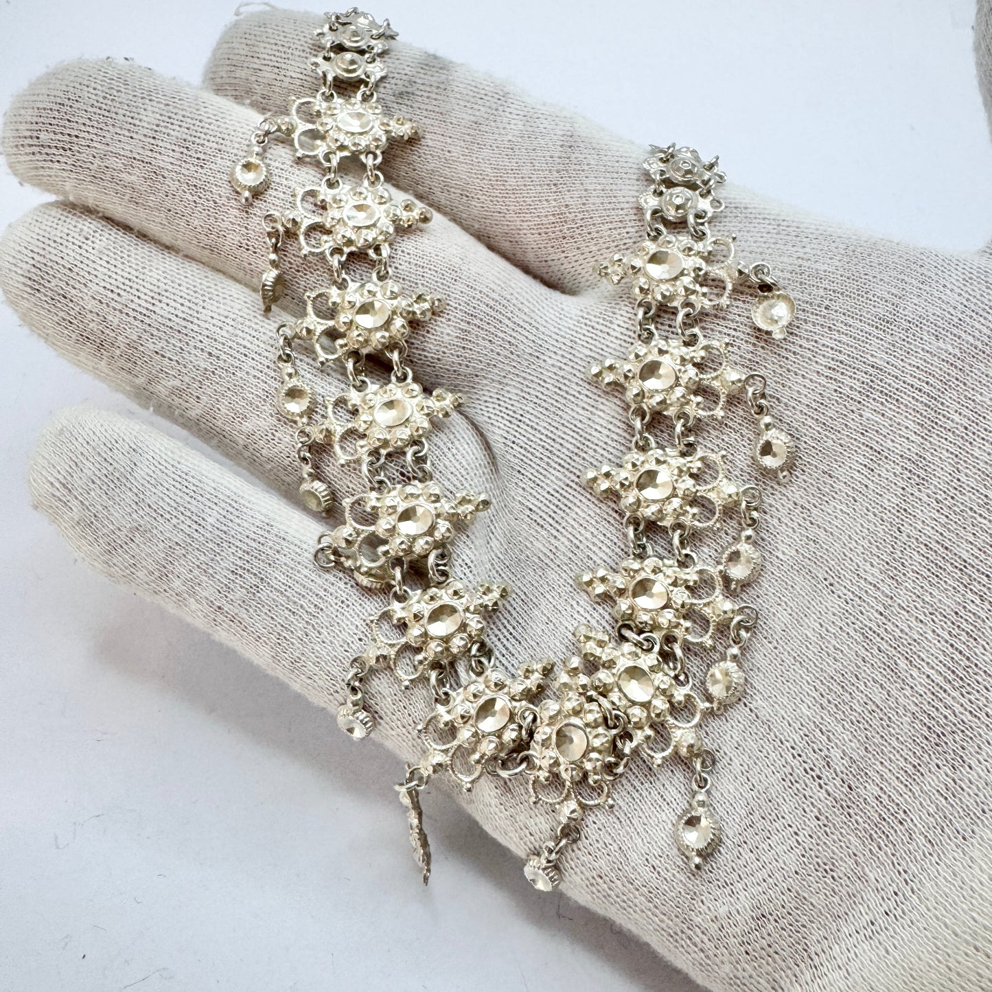 Early 1900s. Solid Silver Fringe Necklace.