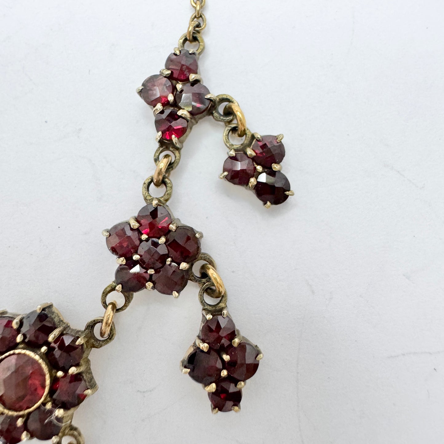 Vintage Garnet Gilt Metal Necklace.