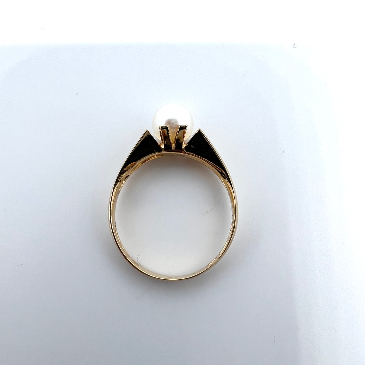 Alton Sweden year 1970, Vintage 18k Gold Cultured Pearl Ring.