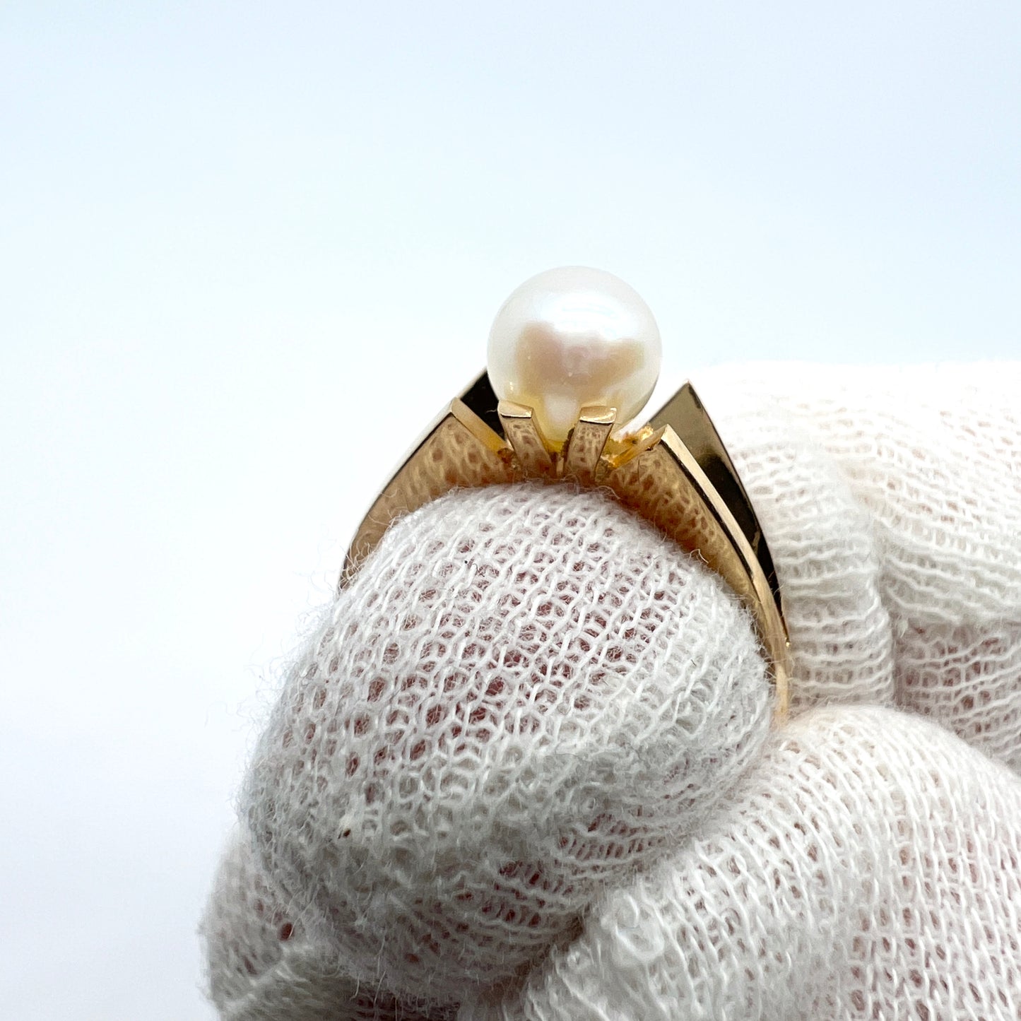 Alton Sweden year 1970, Vintage 18k Gold Cultured Pearl Ring.