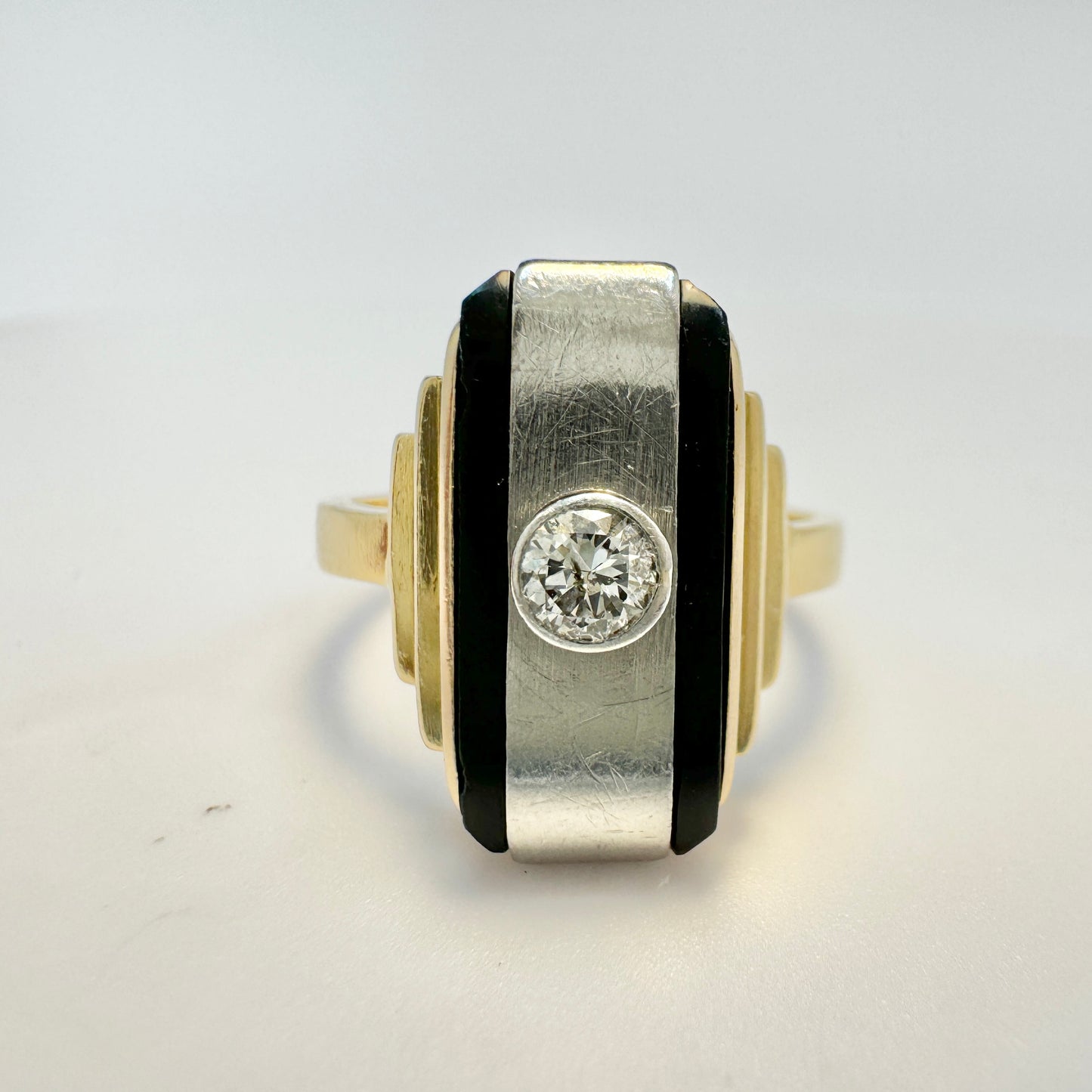 Vintage Art Deco 18k Gold Platinum Onyx Diamond Ring.