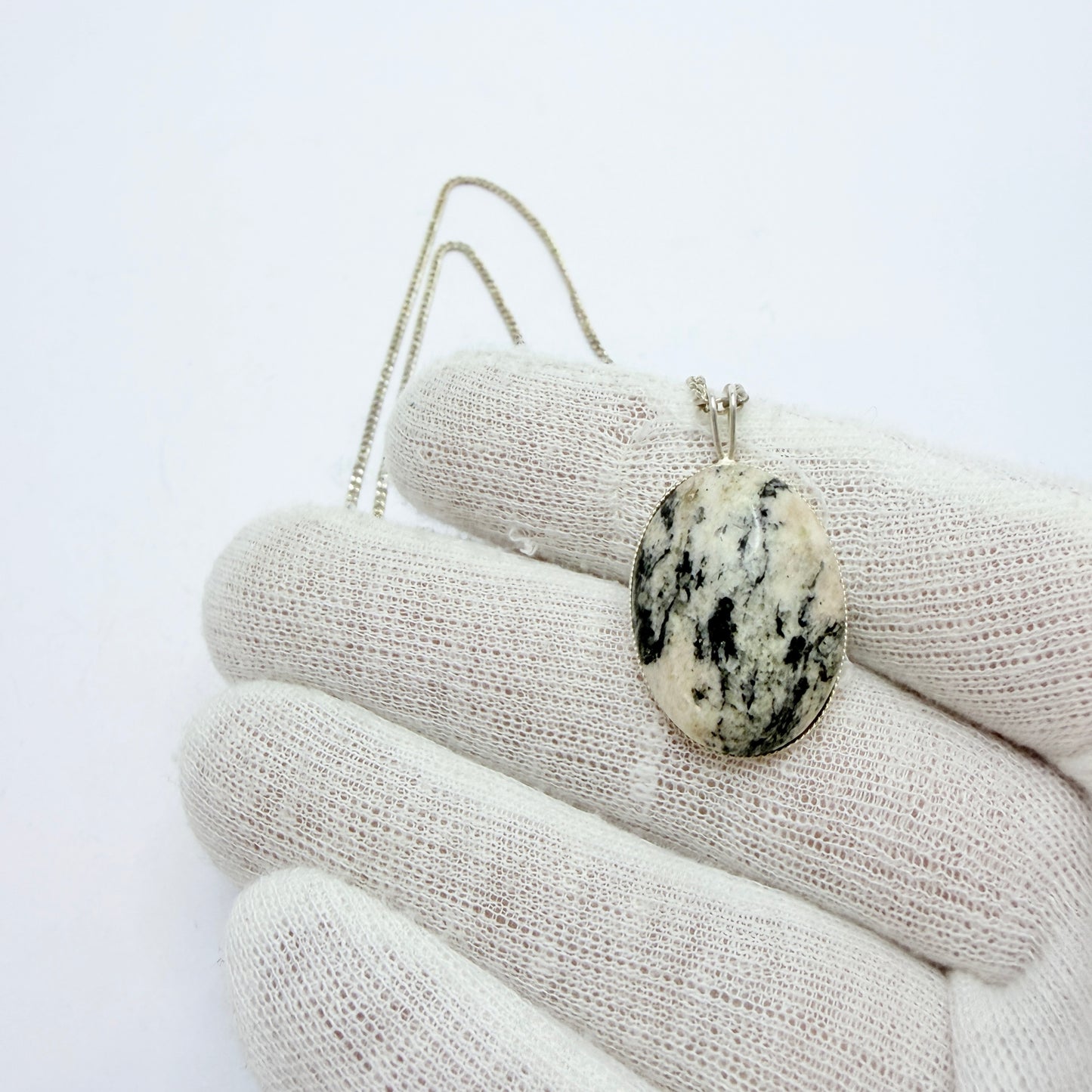 Vintage Sterling Silver Hardstone Pendant Necklace.