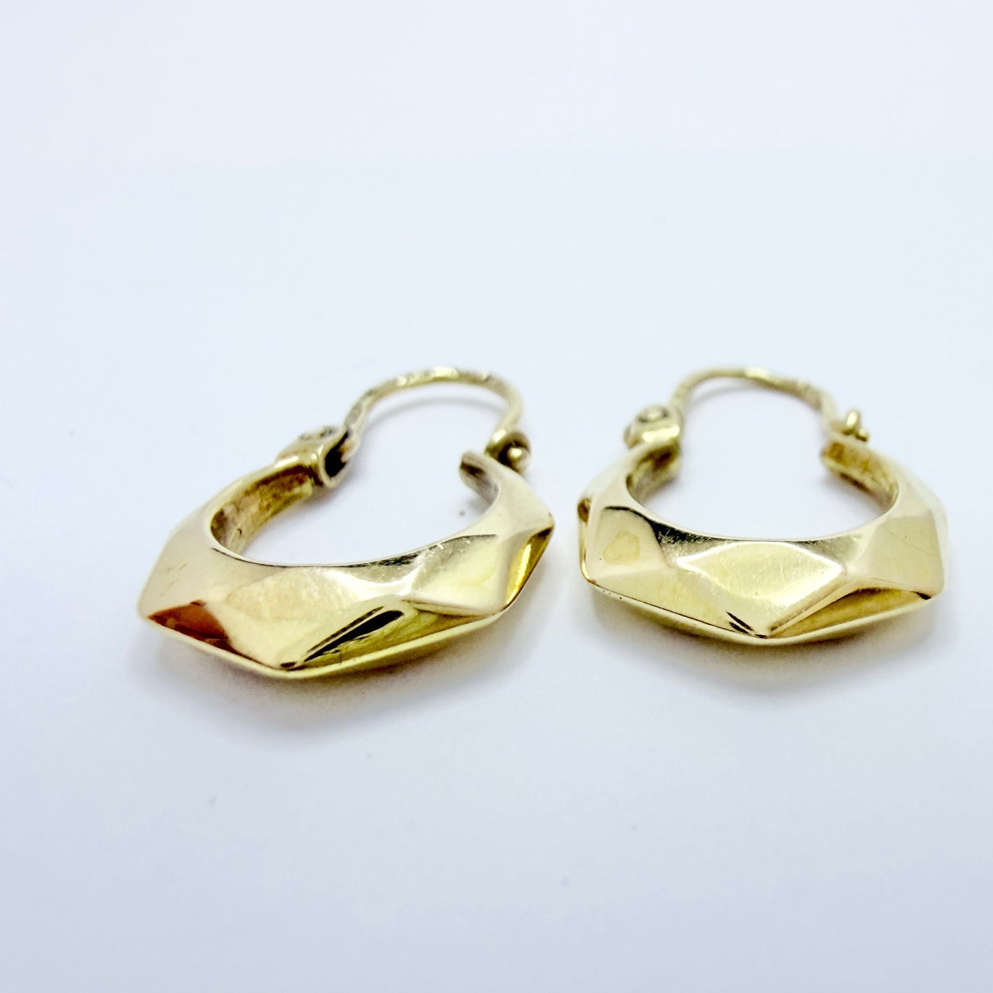 Kaplan, Sweden 1956. Vintage Mid-century 18k Gold Earrings.
