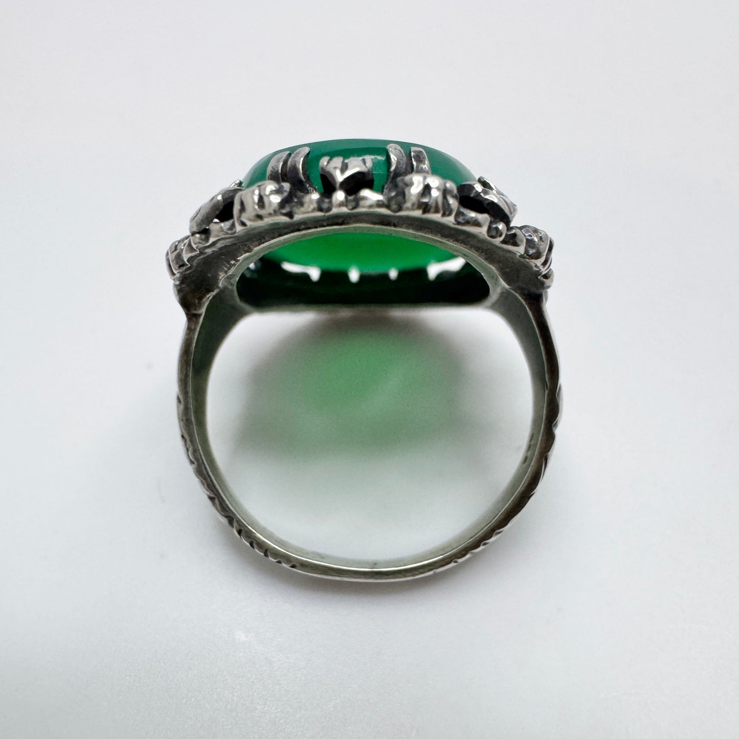Sweden 1940-50s Vintage Solid Silver Green Chrysoprase Cocktail Ring.