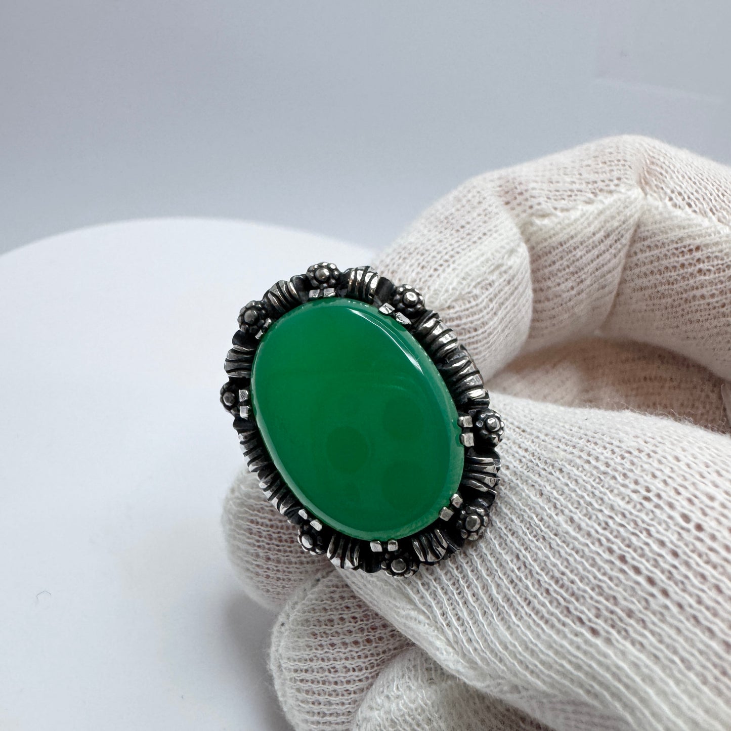 Sweden 1940-50s Vintage Solid Silver Green Chrysoprase Cocktail Ring.
