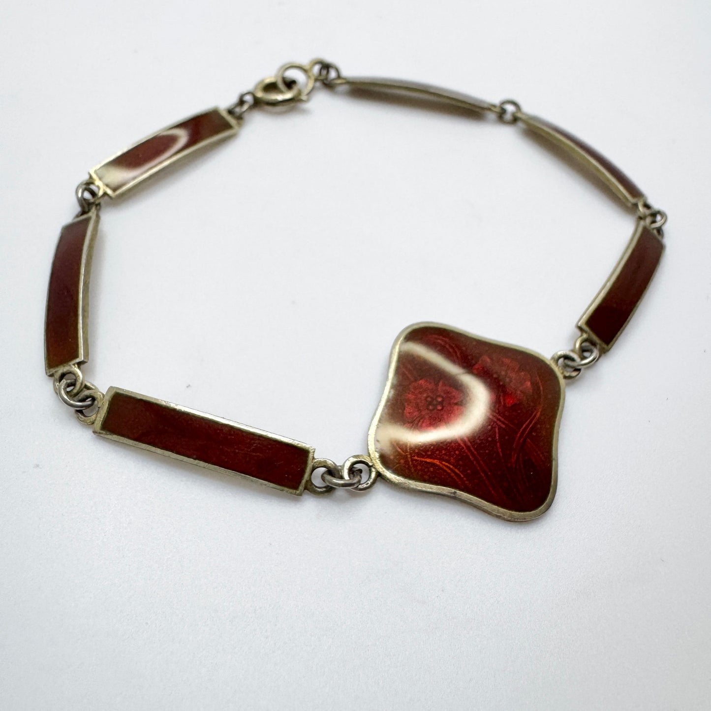 Norsk Filigransfabrikk, Norway 1920s. Art Nouveau Sterling Silver Red Enamel Bracelet.
