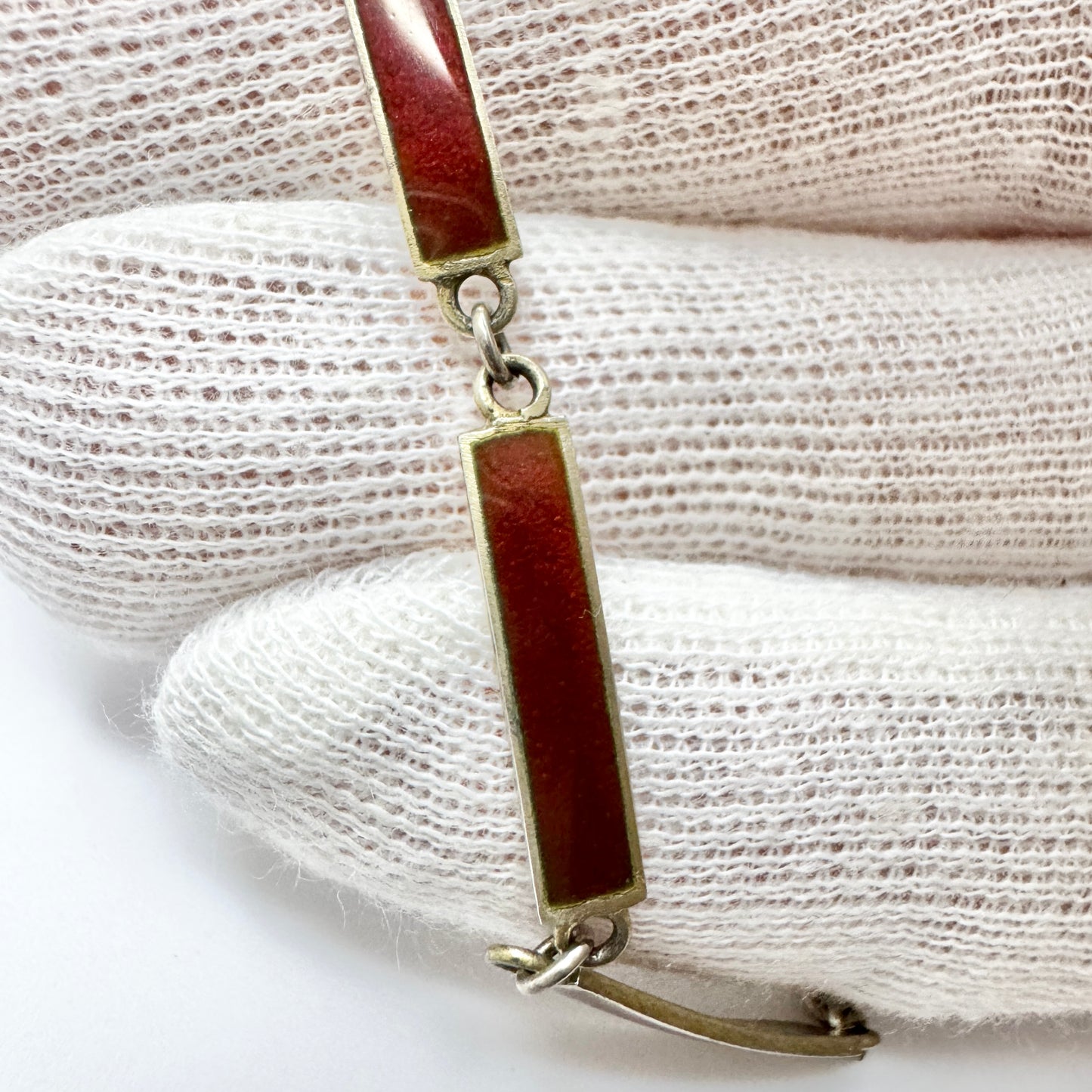 Norsk Filigransfabrikk, Norway 1920s. Art Nouveau Sterling Silver Red Enamel Bracelet.