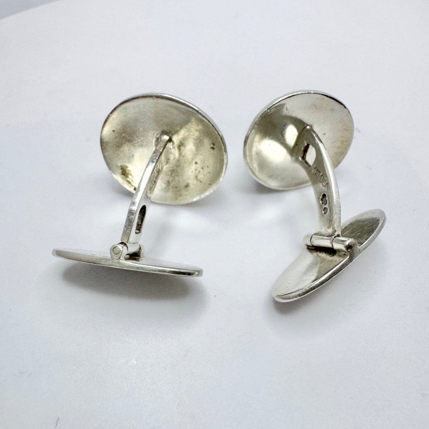 Kaplan, Sweden 1952. Vintage Sterling Silver Cat's Eye Cufflinks.